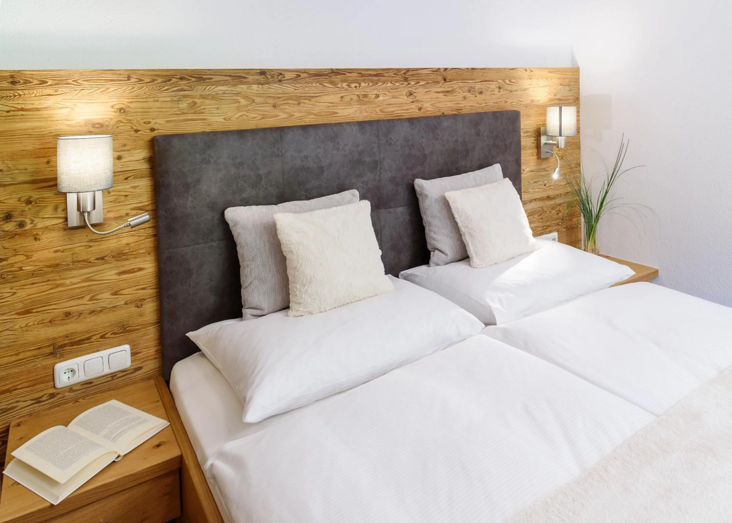 Bed in Hotel Garni Ingeborg