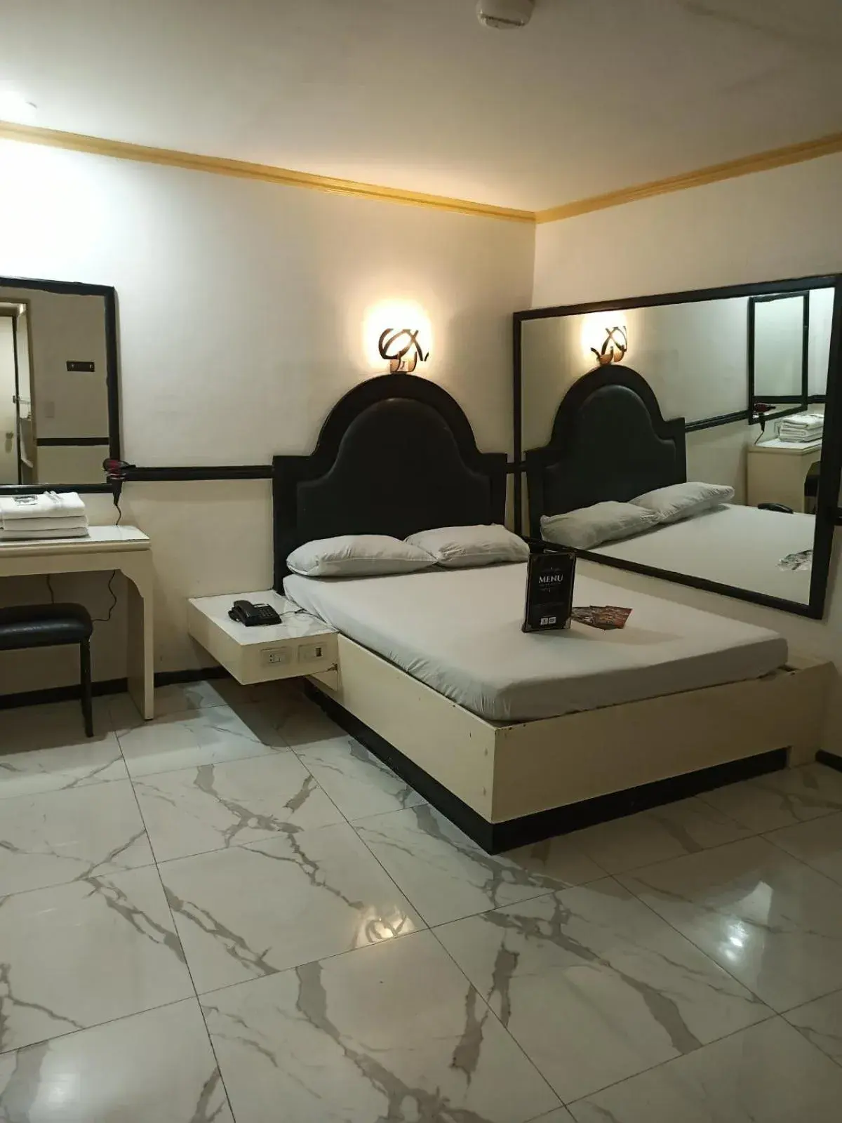 Halina Drive in Hotel-Sta Mesa Halina Drive in Hotel-Sta Mesa