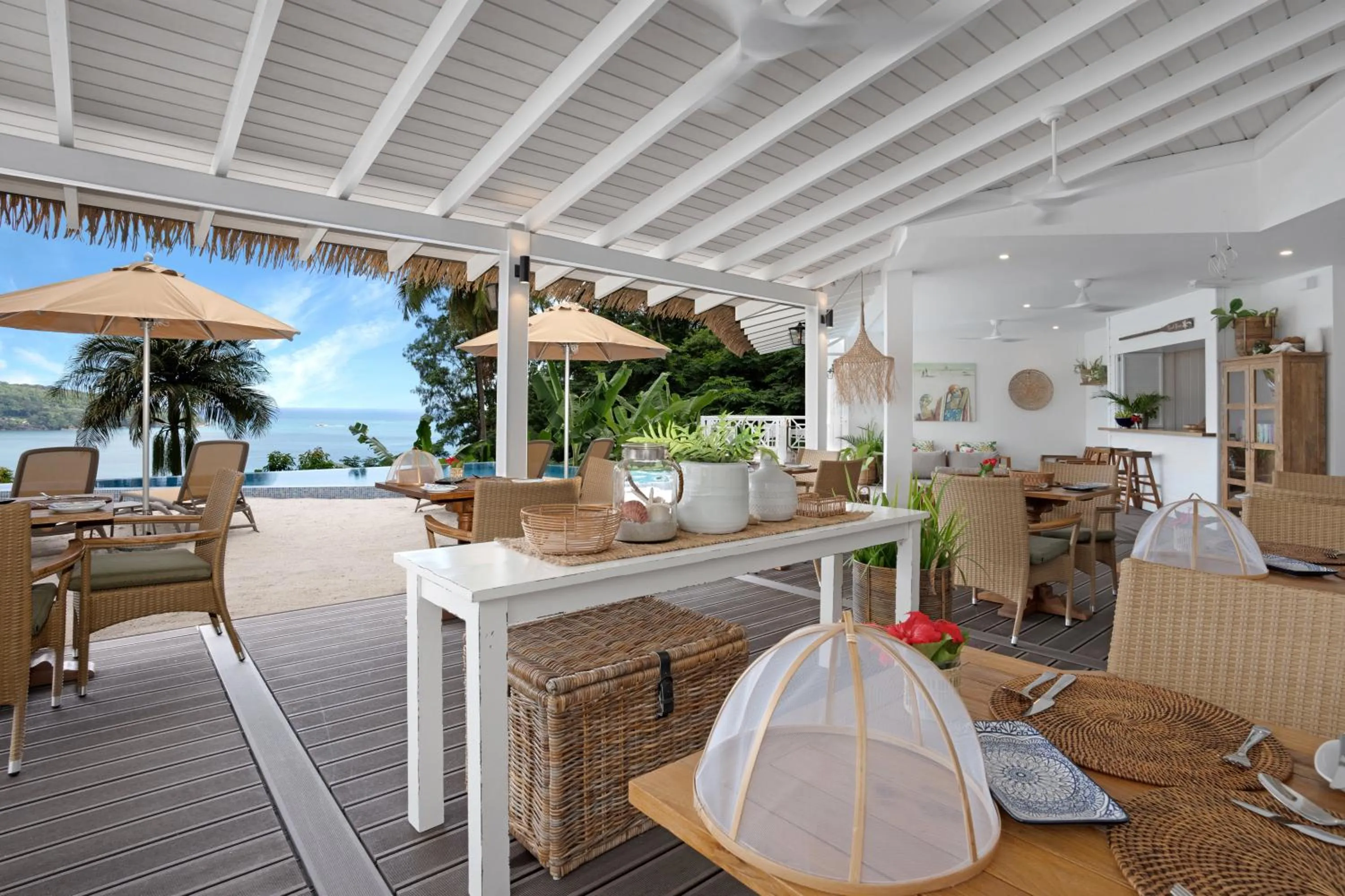Restaurant/places to eat in The Bay Seychelles Boutique Hotel and Apartments