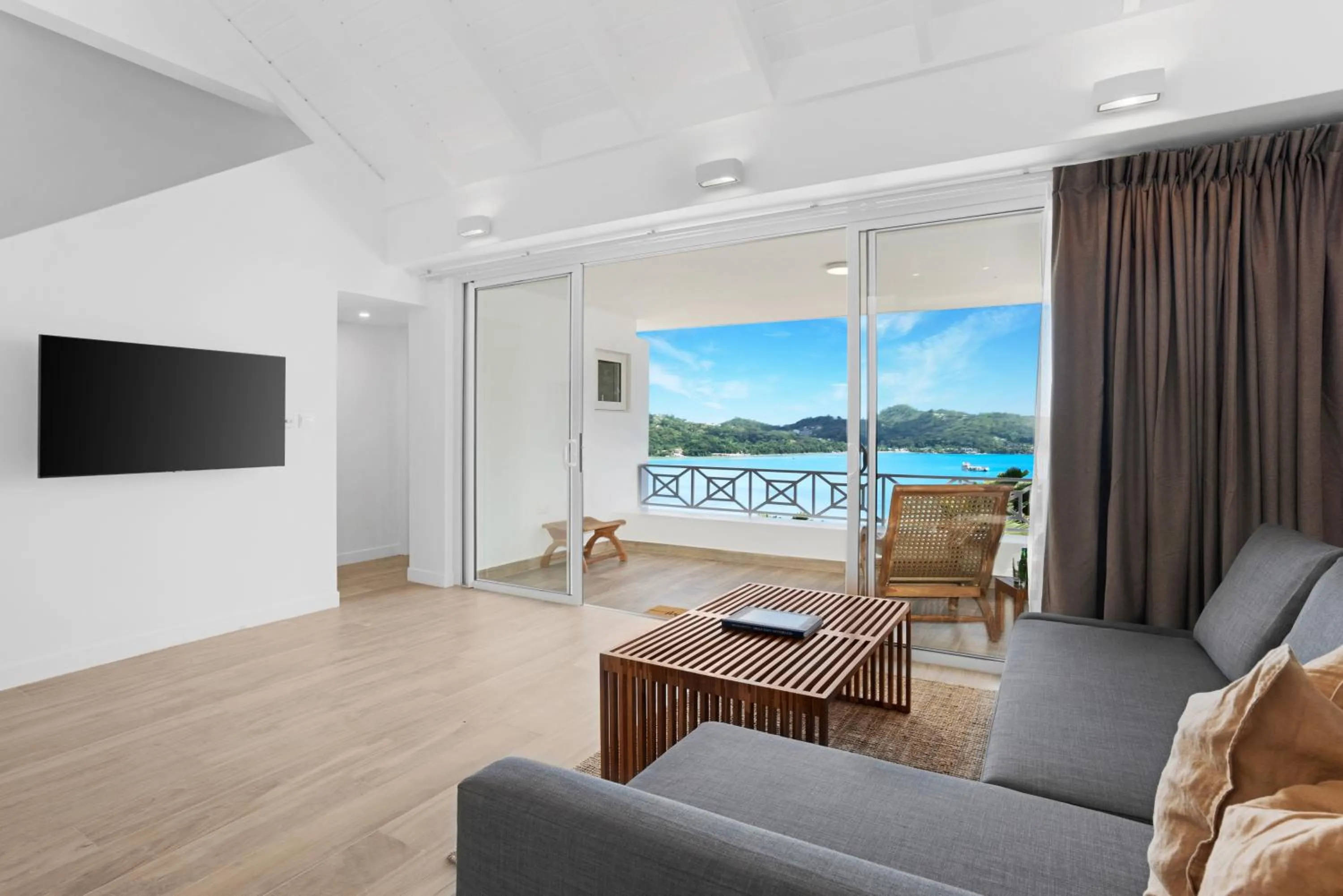 TV and multimedia in The Bay Seychelles Boutique Hotel and Apartments