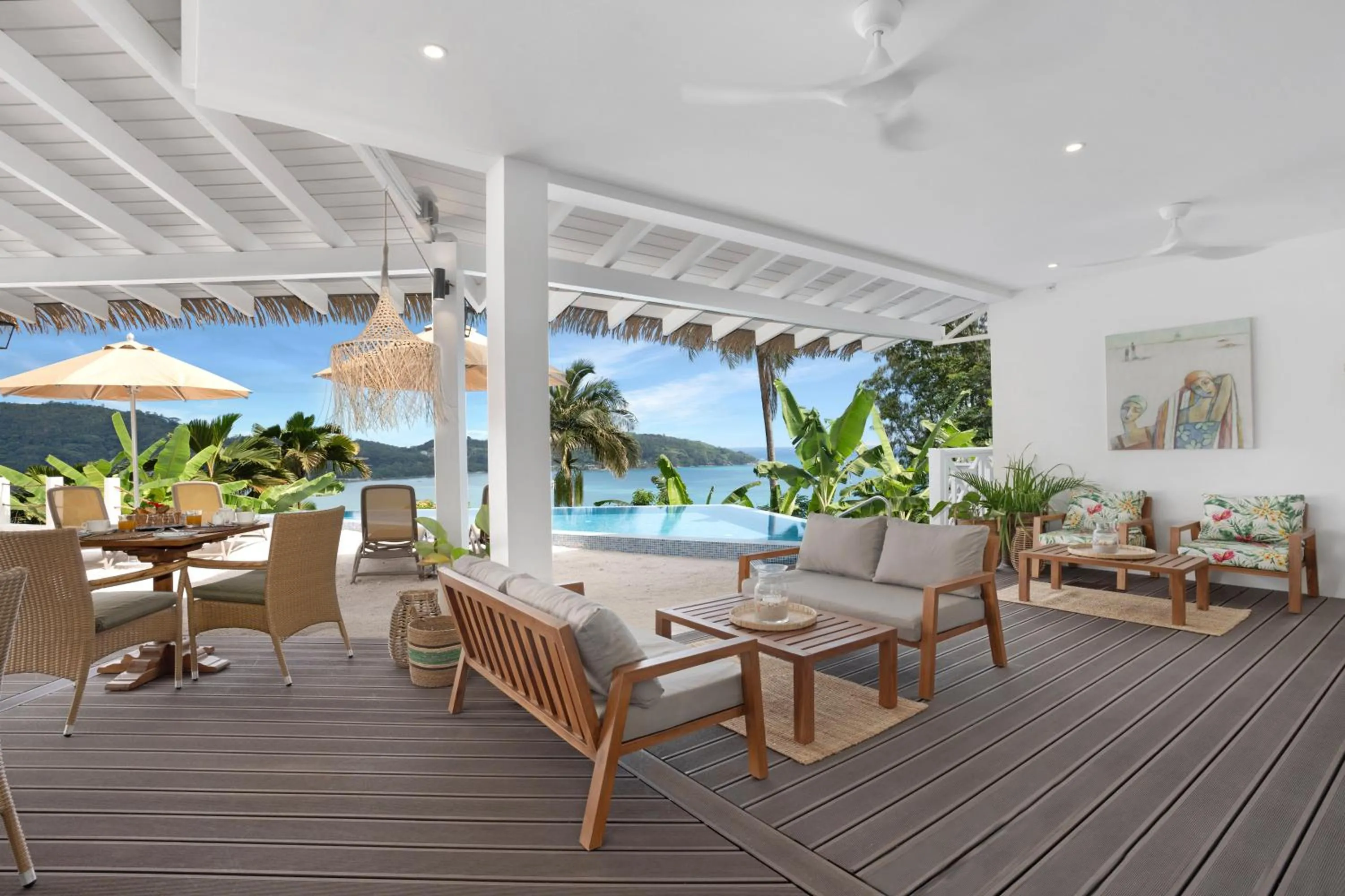Restaurant/places to eat in The Bay Seychelles Boutique Hotel and Apartments
