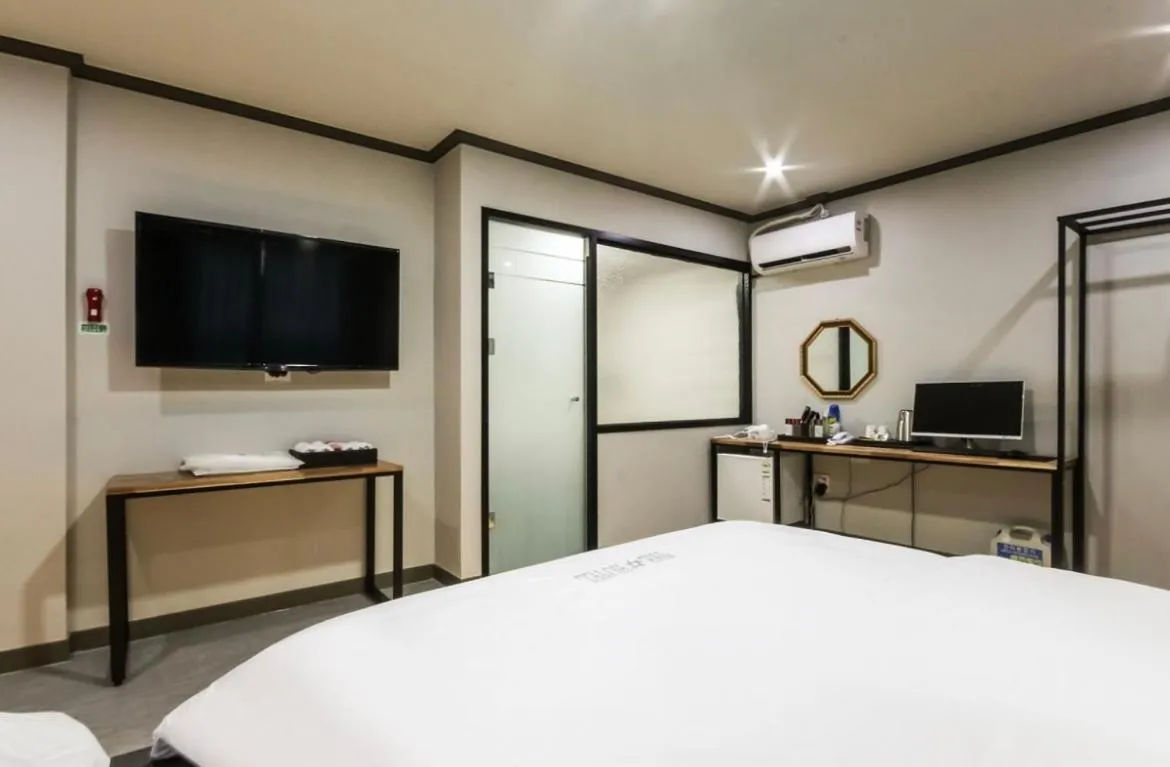 Bed in The Sharp Hotel