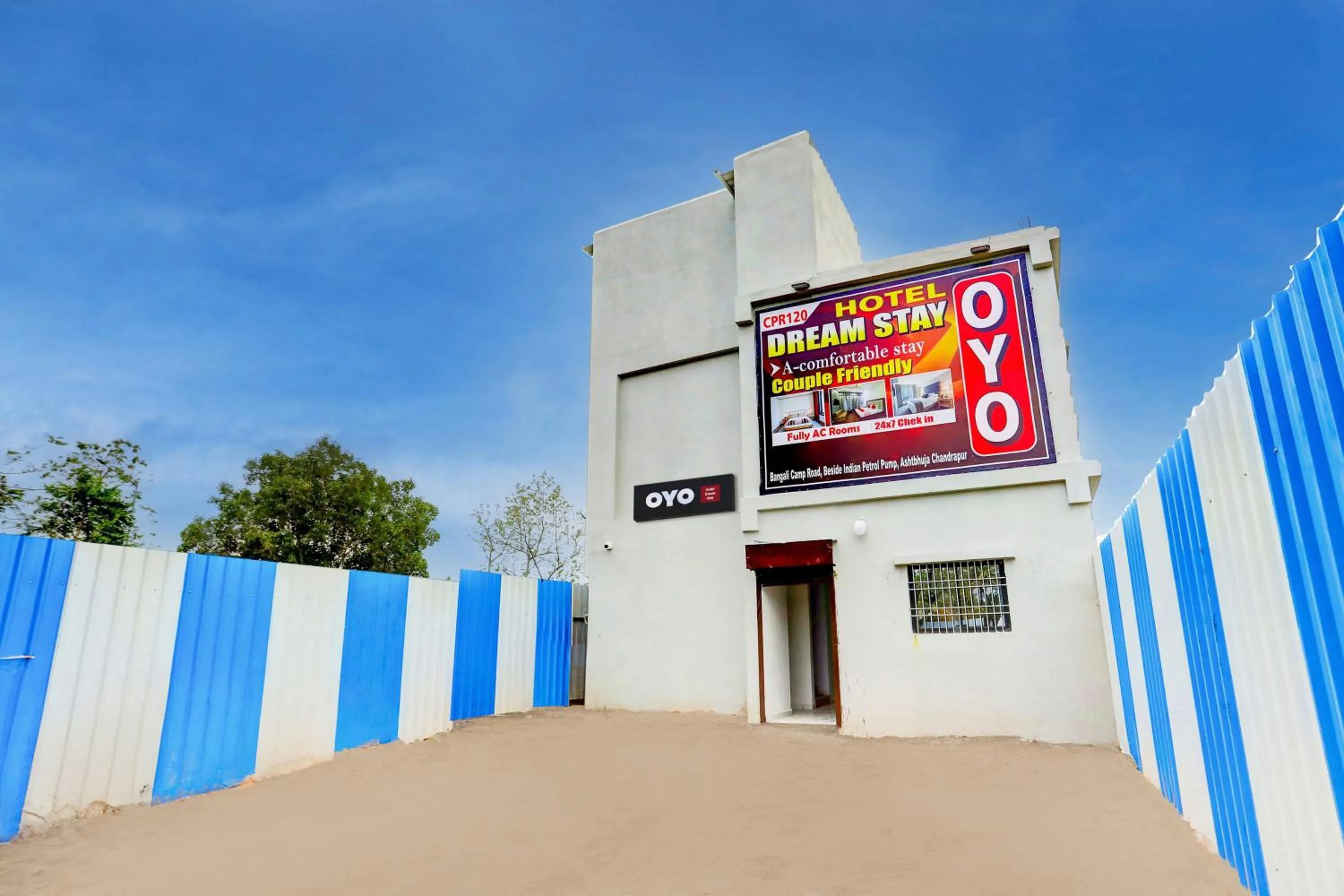 Facade/entrance in Hotel O Dream Stay