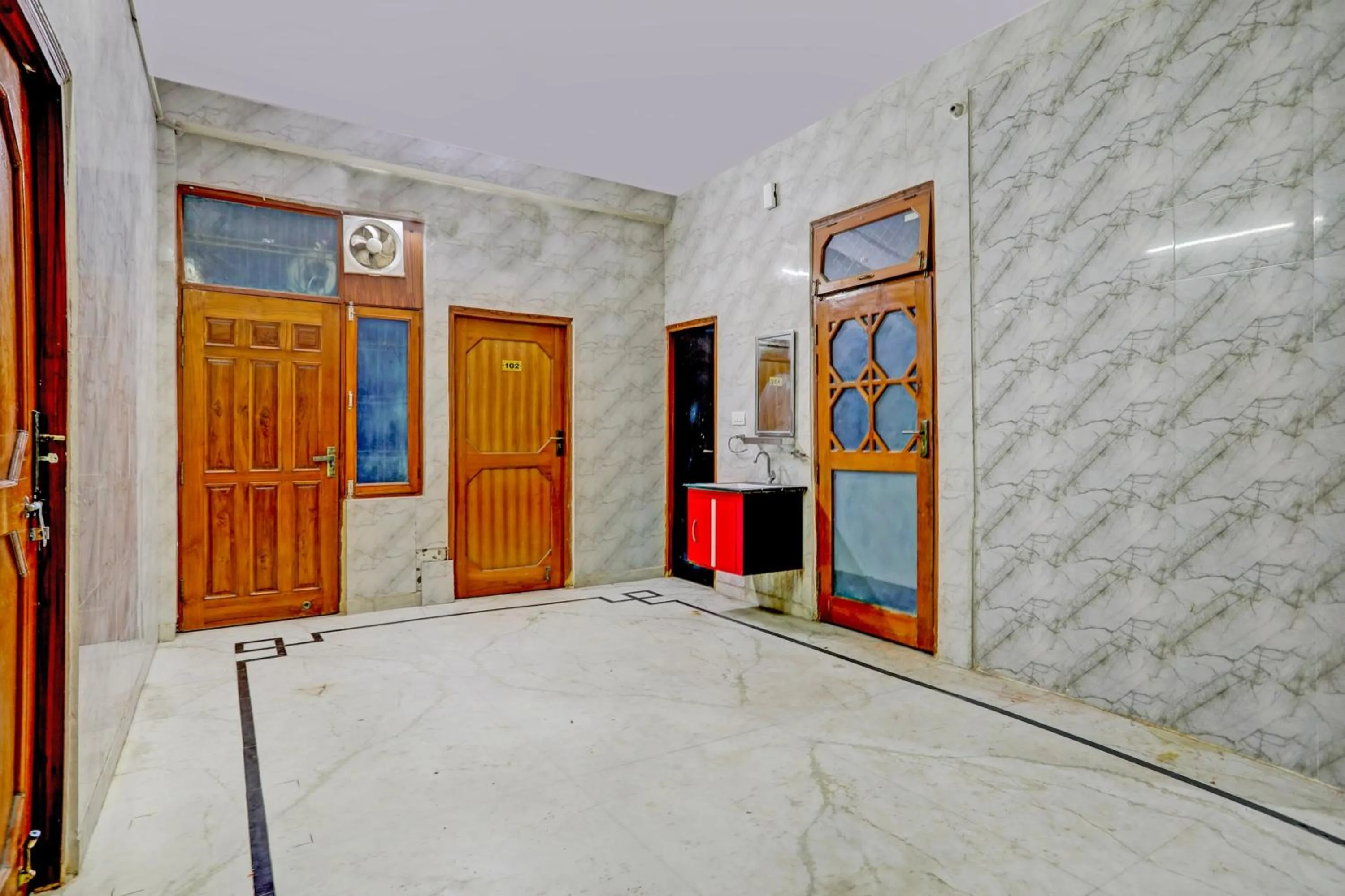 Hotel O Royal Haven