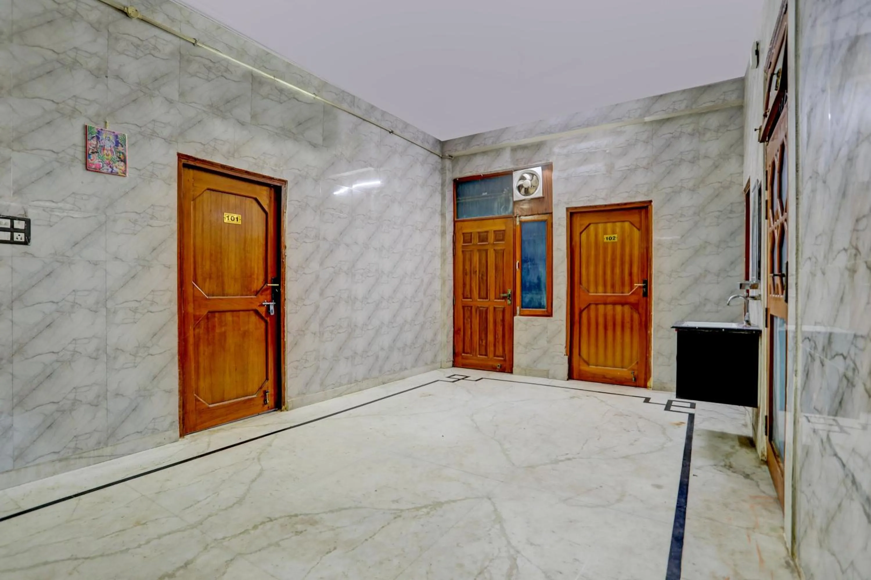 Hotel O Royal Haven