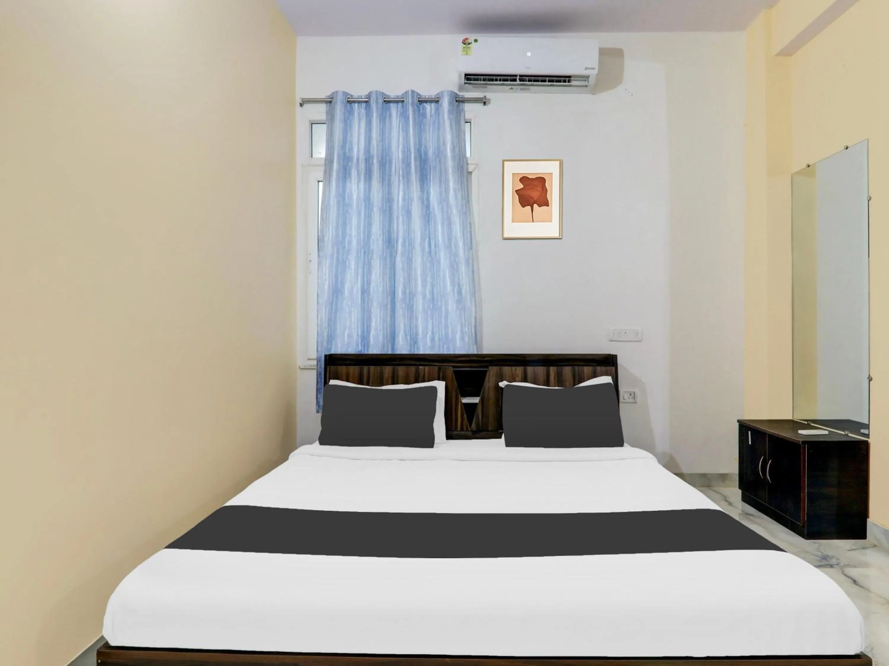 Bedroom, Bed in Hotel O Mellow Space