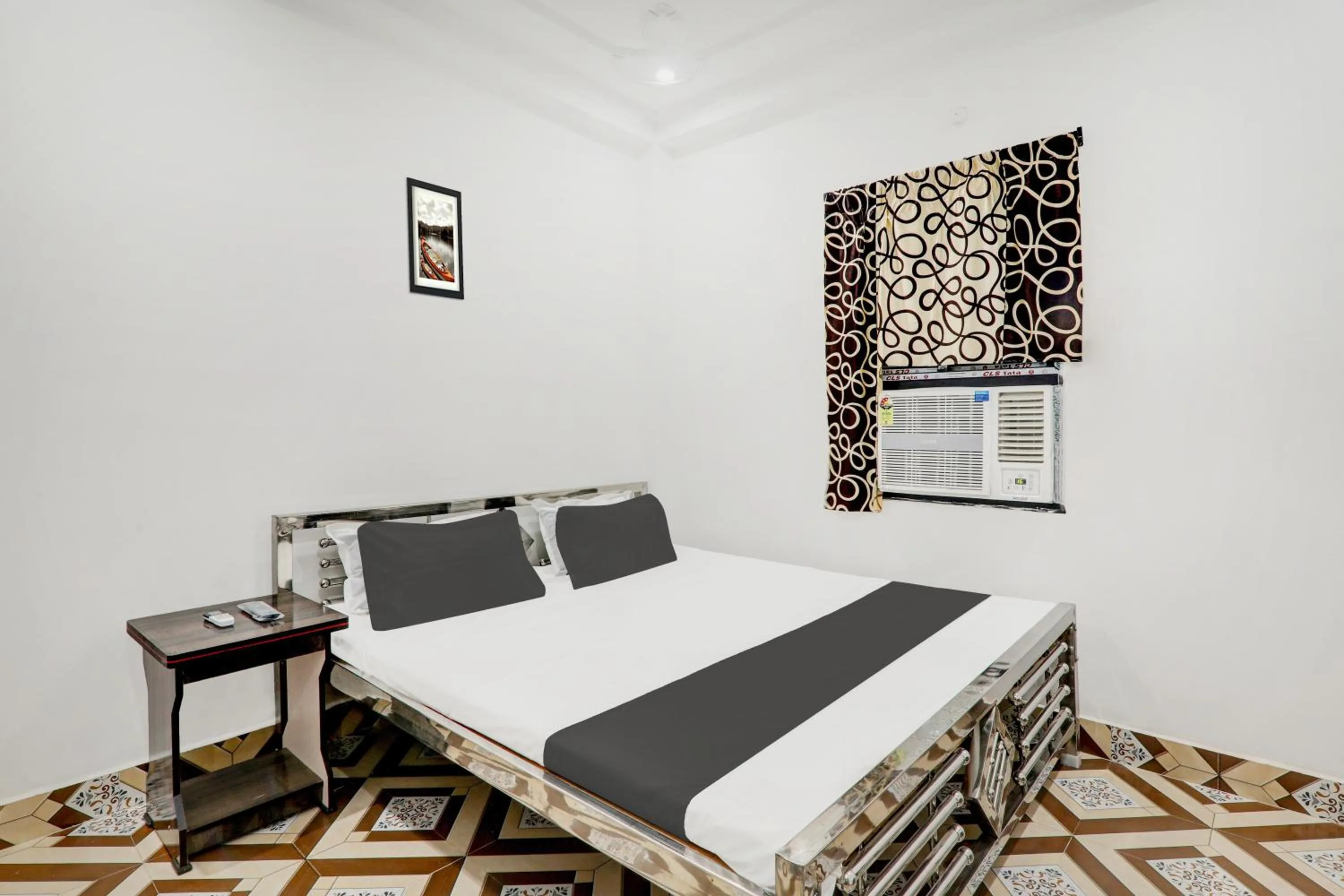 Facade/entrance in Hotel O by OYO Relax Inn