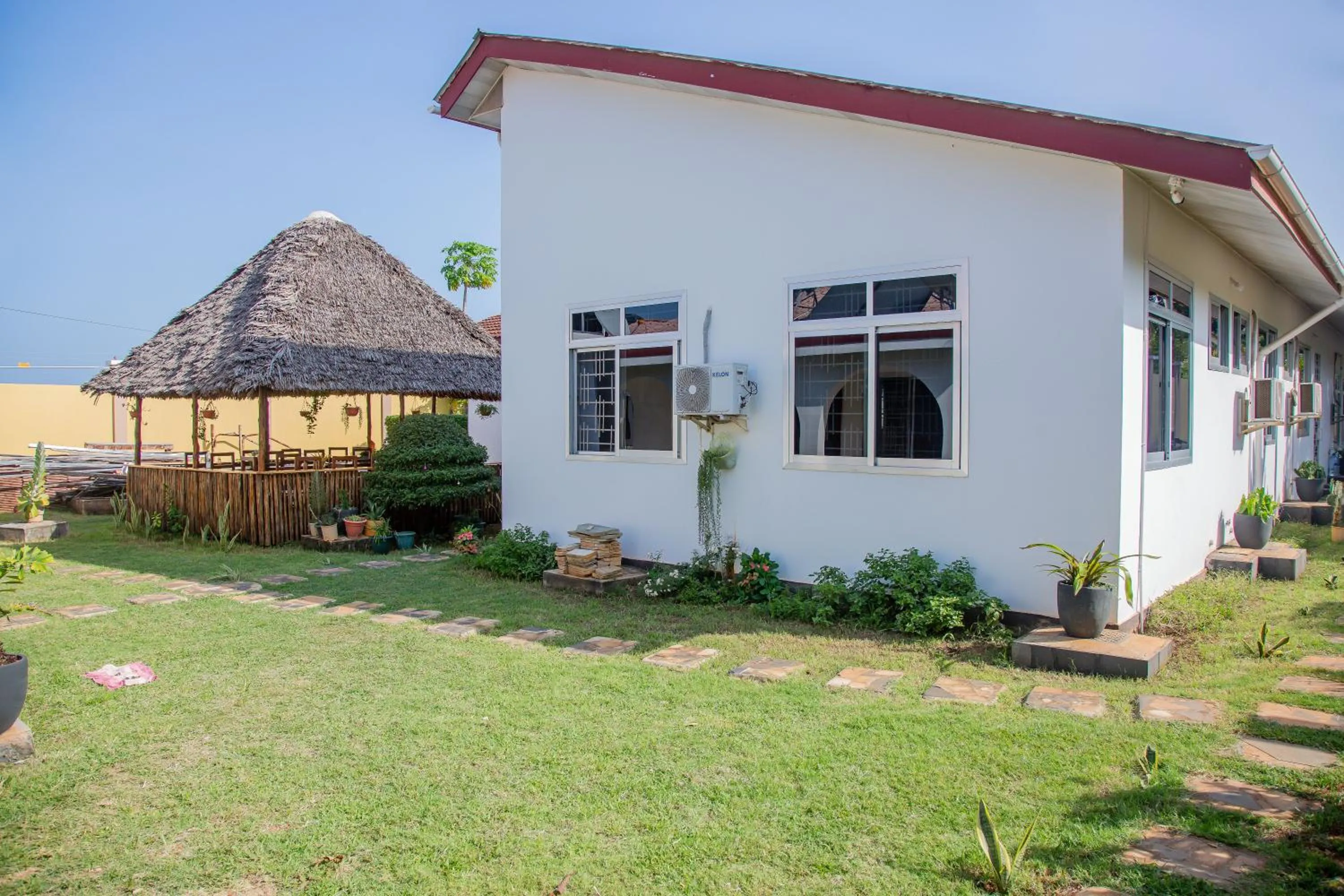 Property building in La Casa Preciosa in Tanga