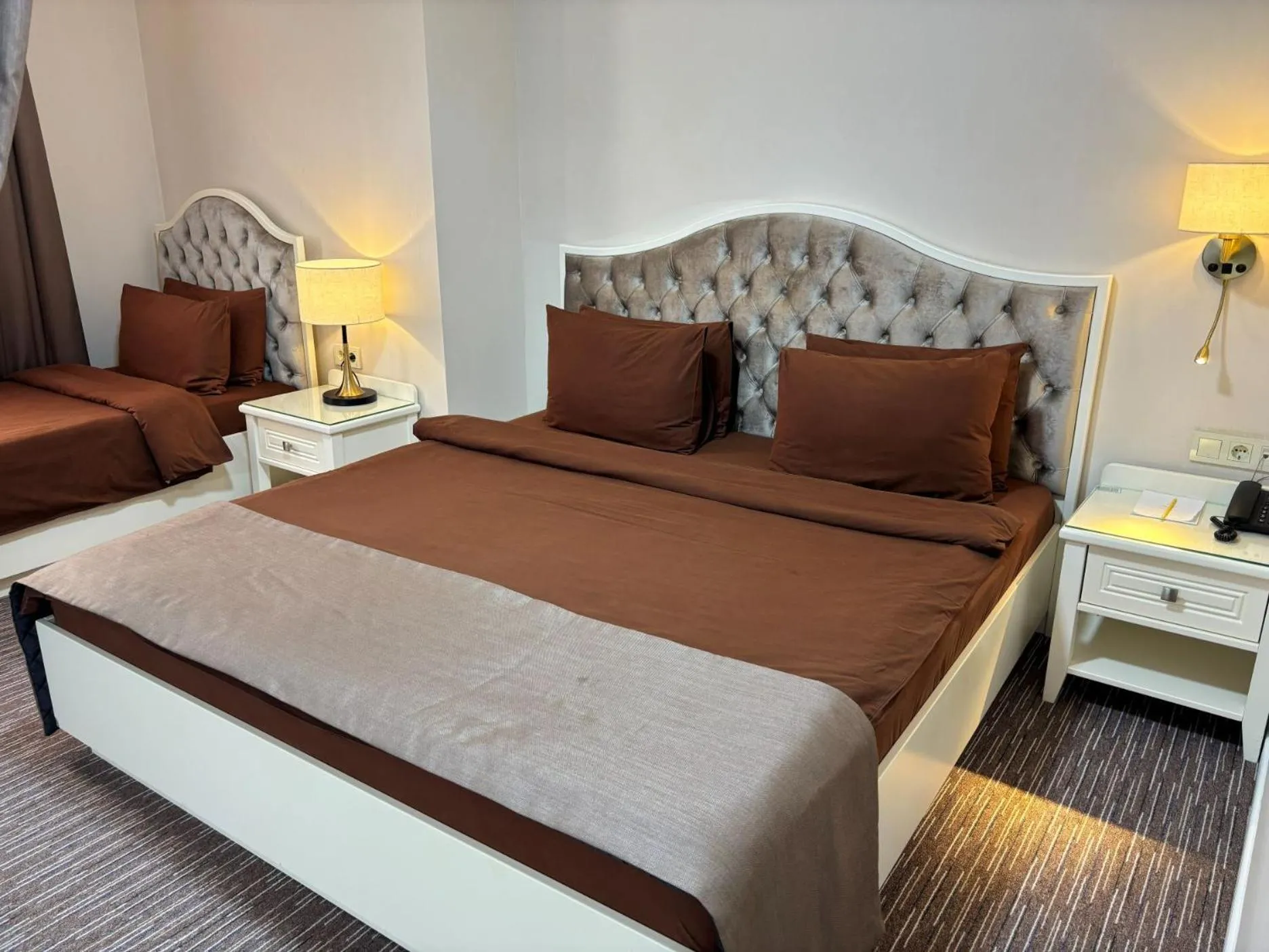 Deluxe King Room - single occupancy in Nafta Sanatorium