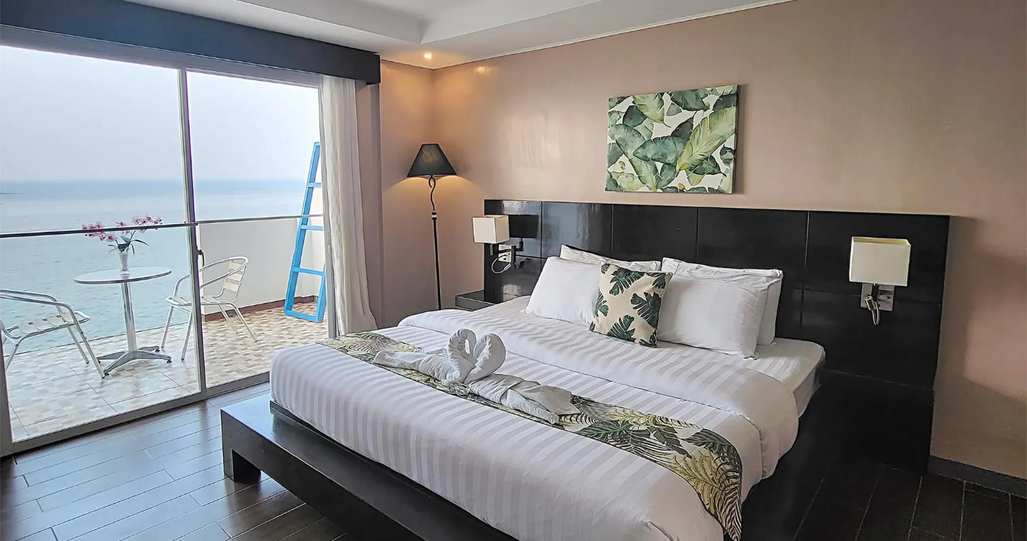 Bed in Casa Almarenzo Bed & Breakfast