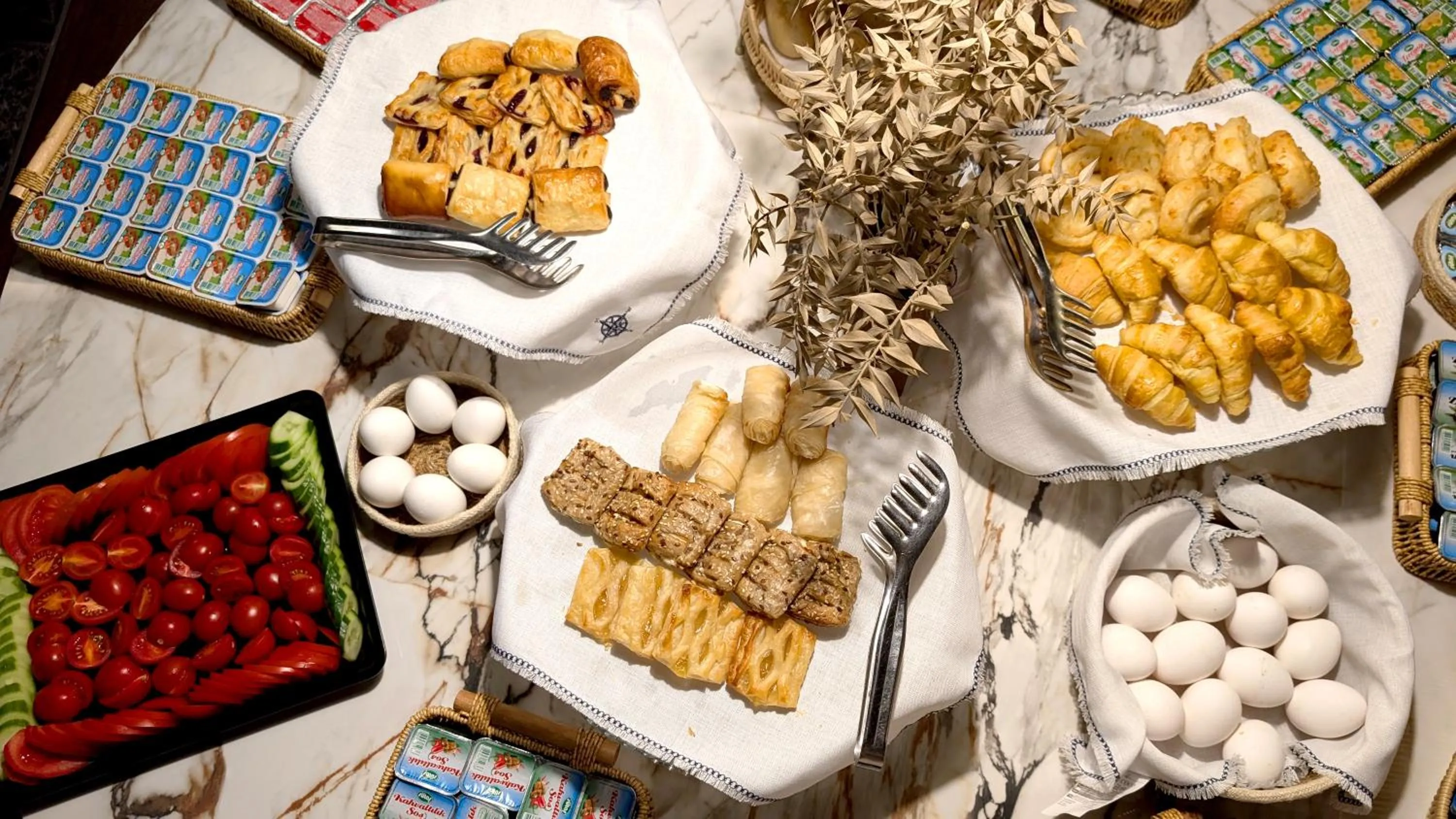 Buffet breakfast in Noble Pangaltı