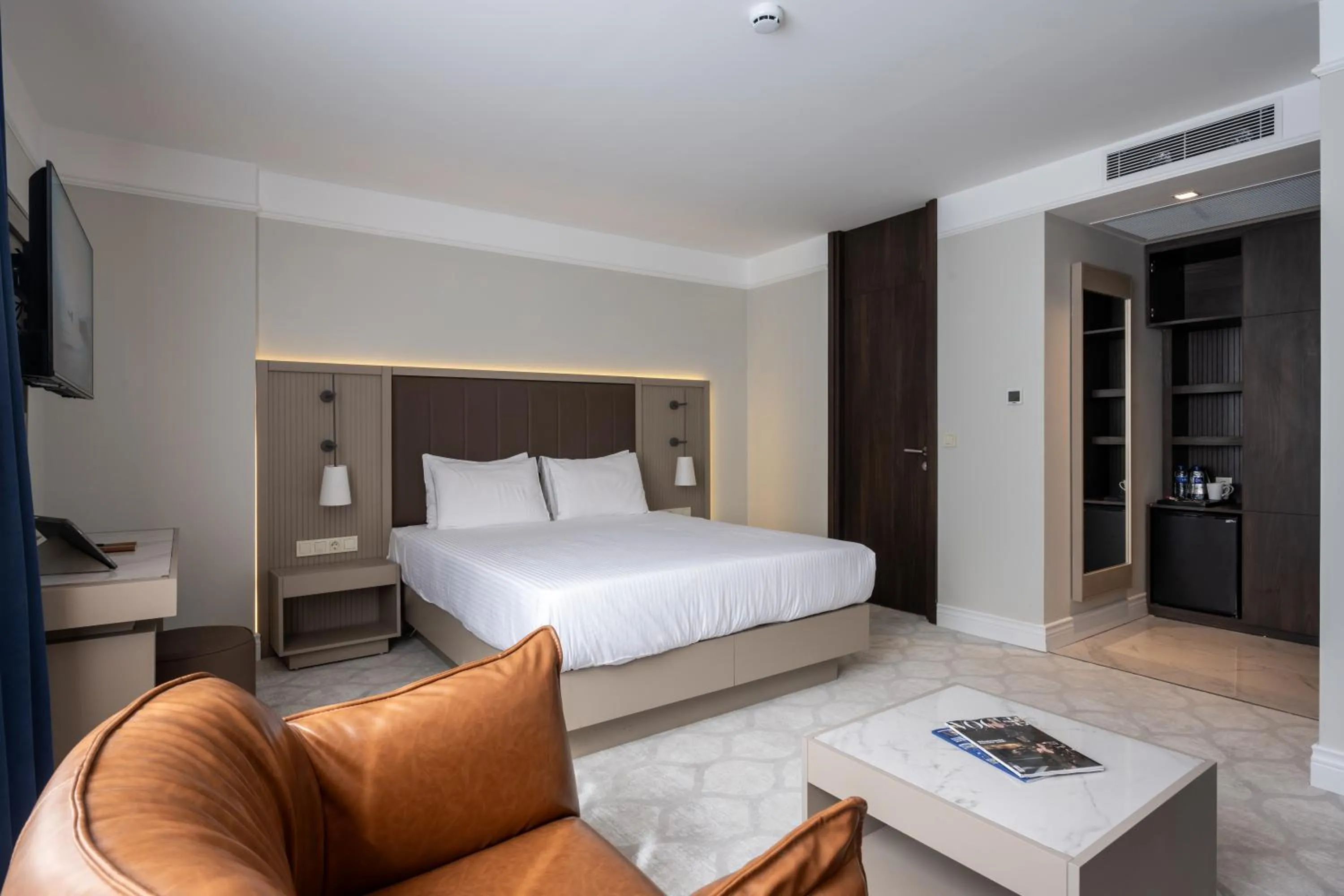 Bed in Noble Pangaltı