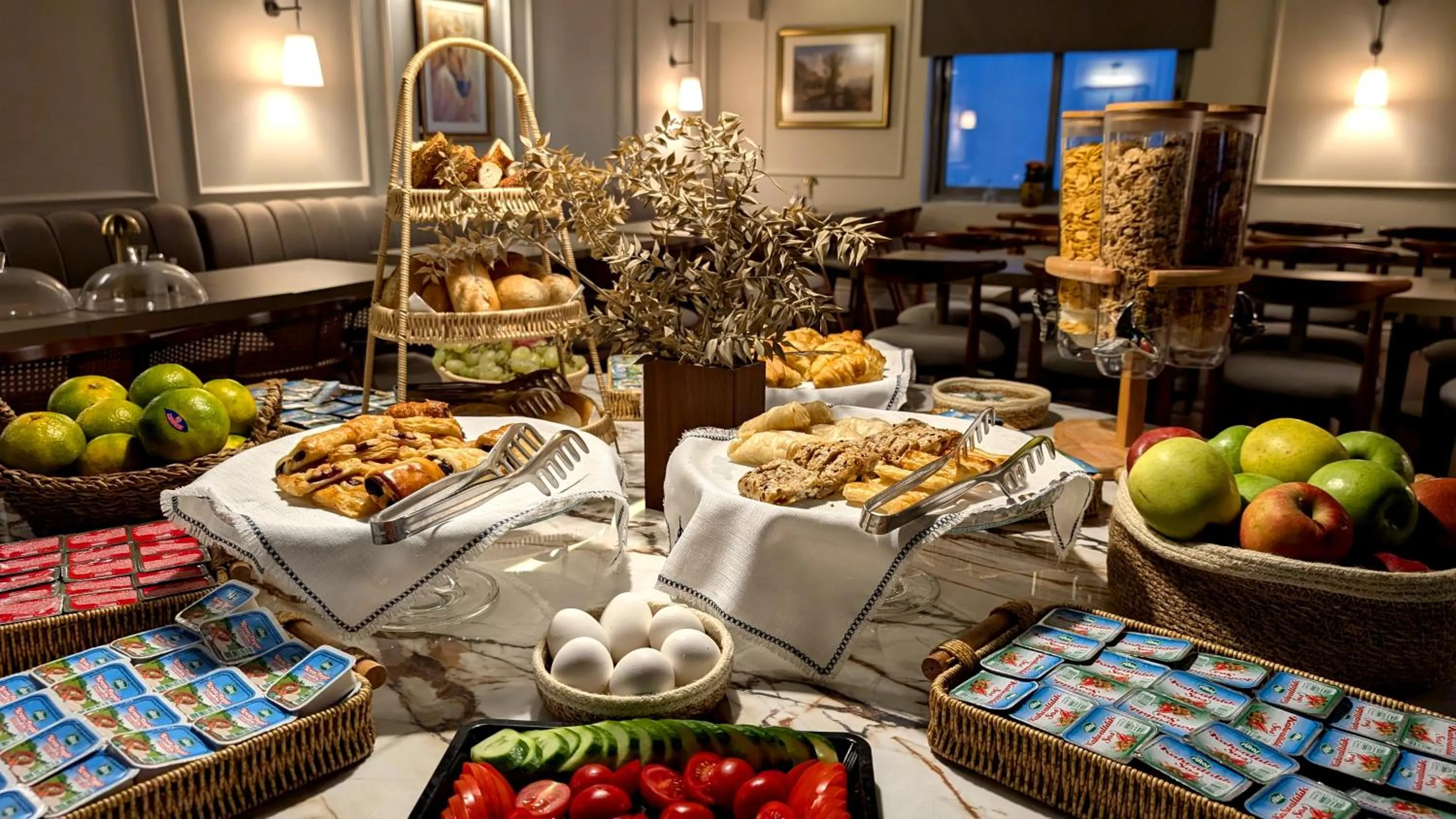 Buffet breakfast in Noble Pangaltı