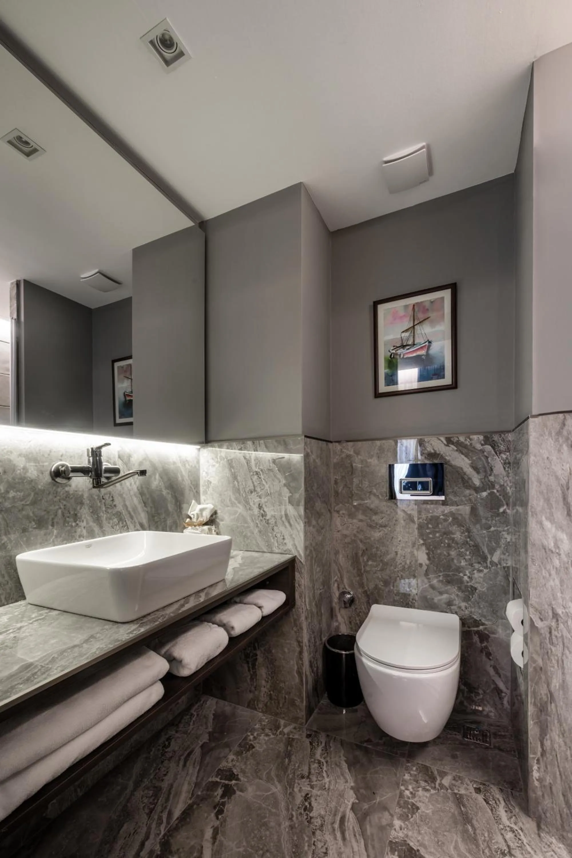 Toilet in Noble Pangaltı