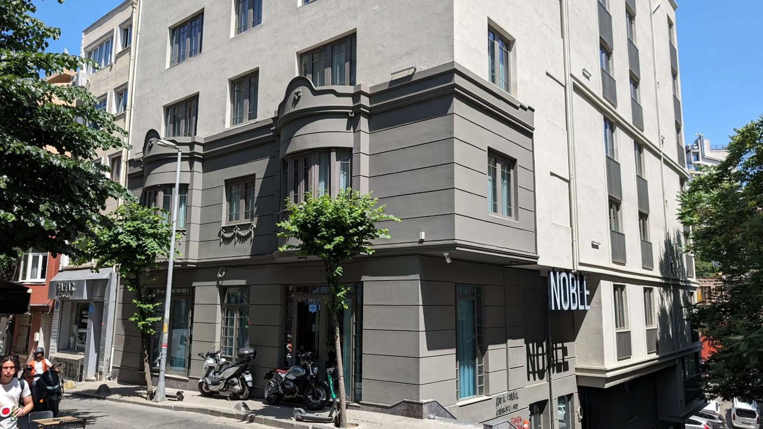 Property building in Noble Pangaltı