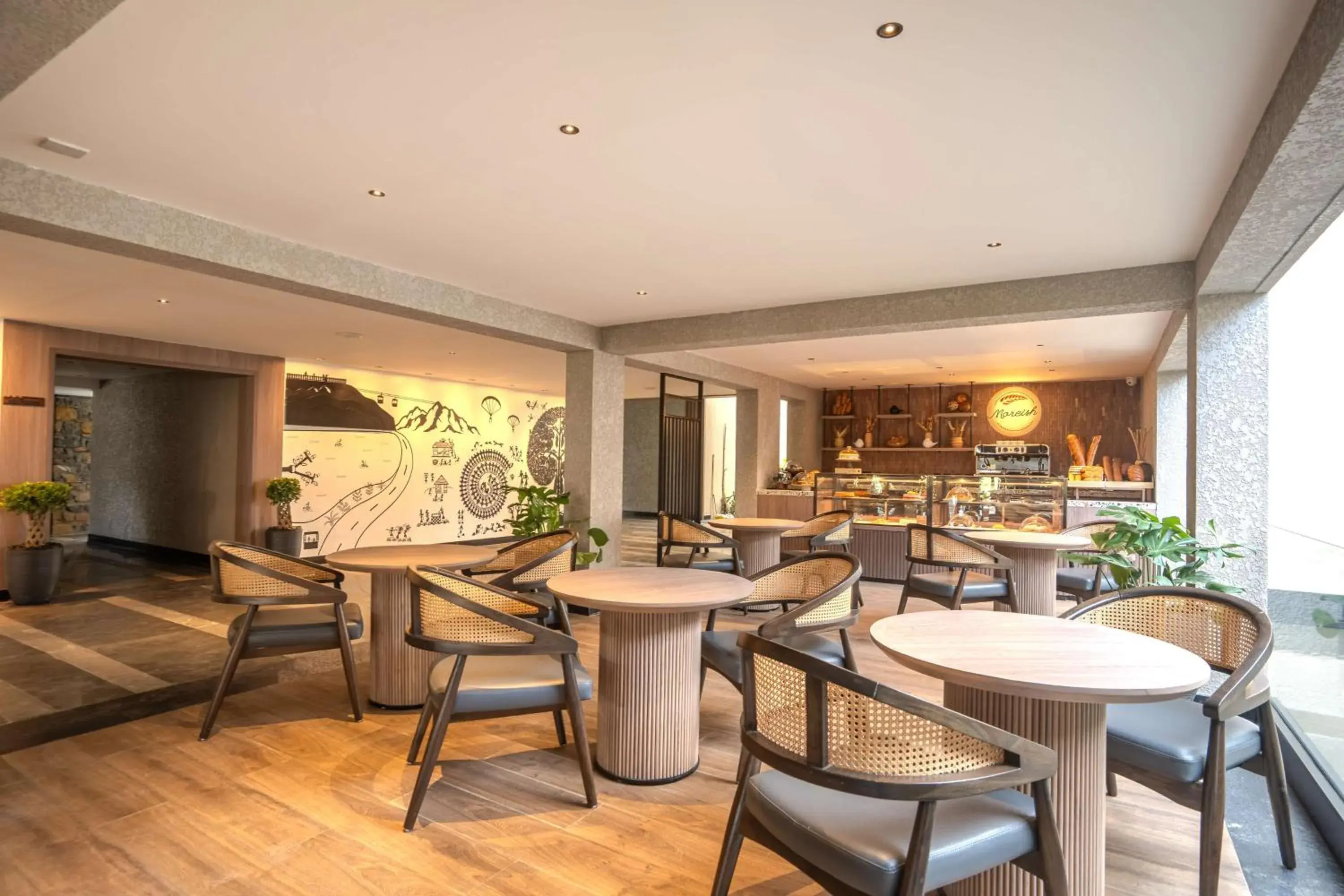 Restaurant/places to eat in Radisson Resort Hatgad Saputara Restaurant/places to eat in Radisson Resort Hatgad Saputara