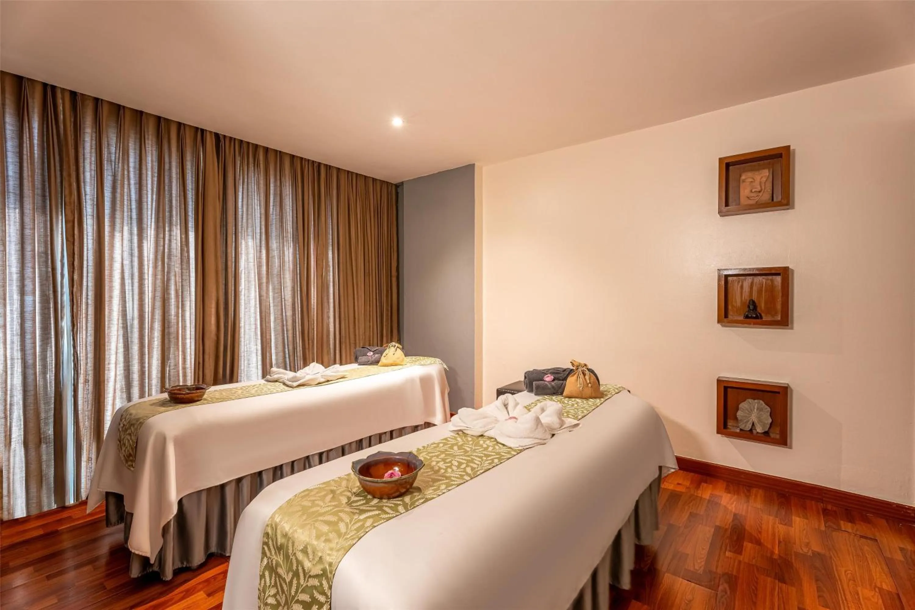 Spa and wellness centre/facilities, Bed in Radisson Resort Hatgad Saputara