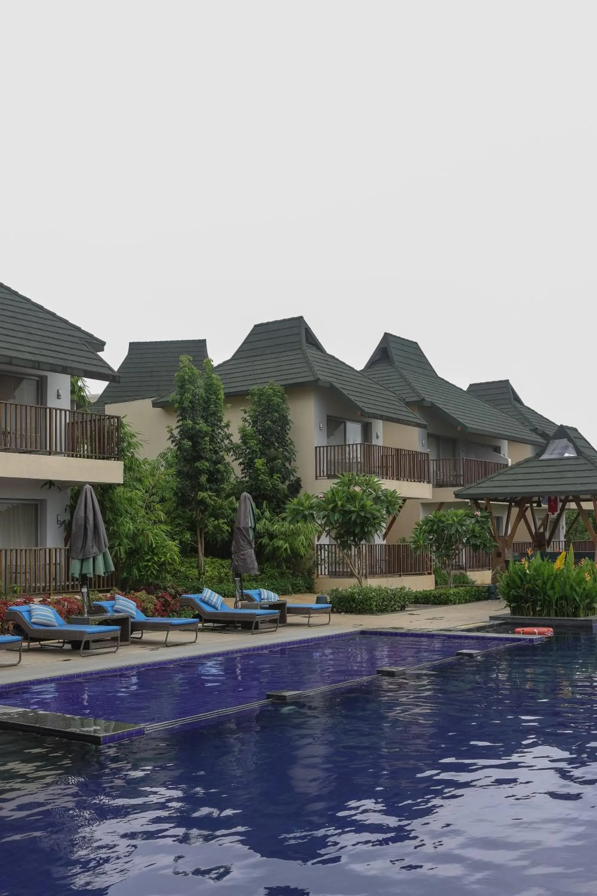 Swimming pool in Radisson Resort Hatgad Saputara Swimming pool in Radisson Resort Hatgad Saputara