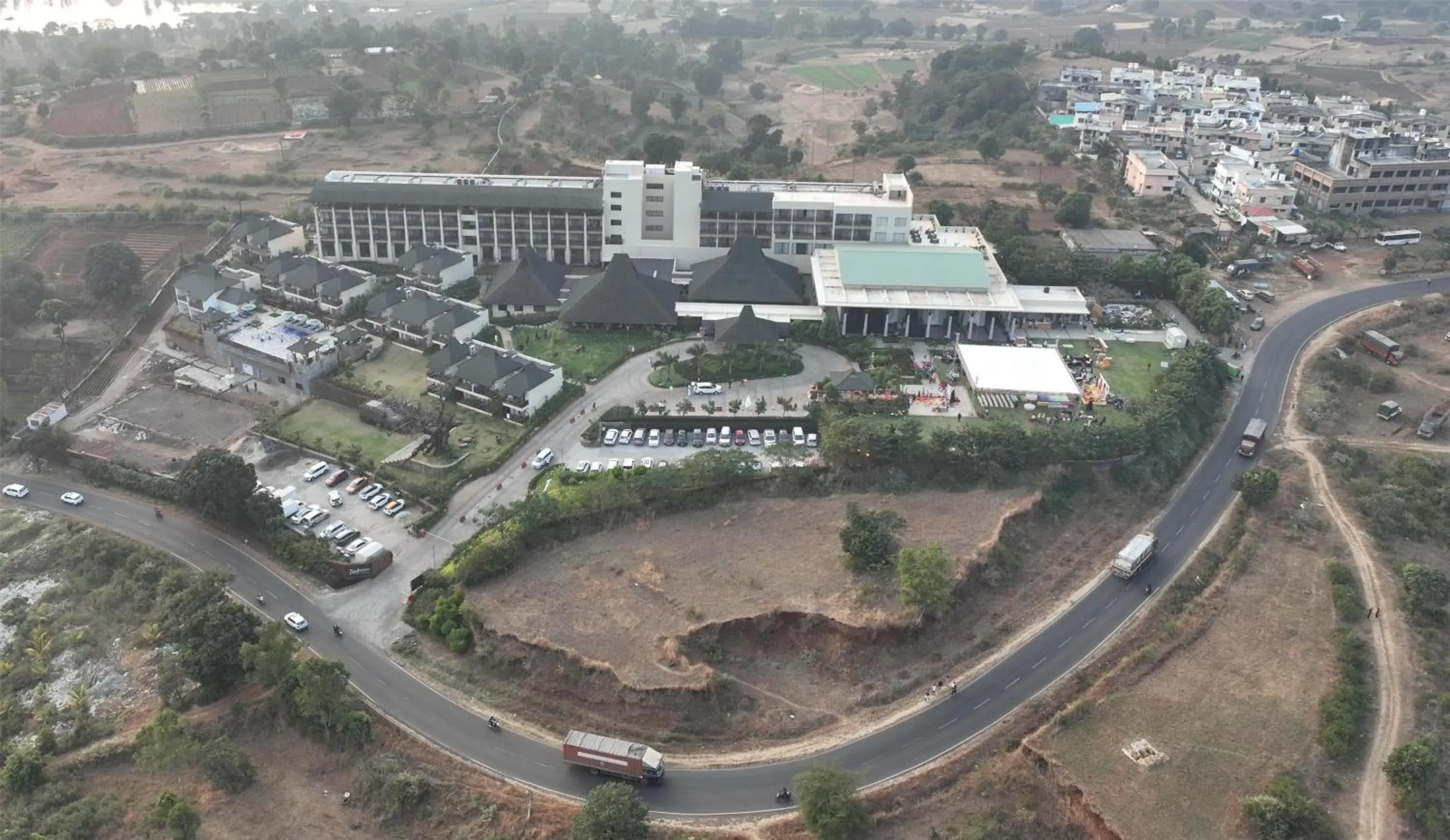 Property building in Radisson Resort Hatgad Saputara Property building in Radisson Resort Hatgad Saputara