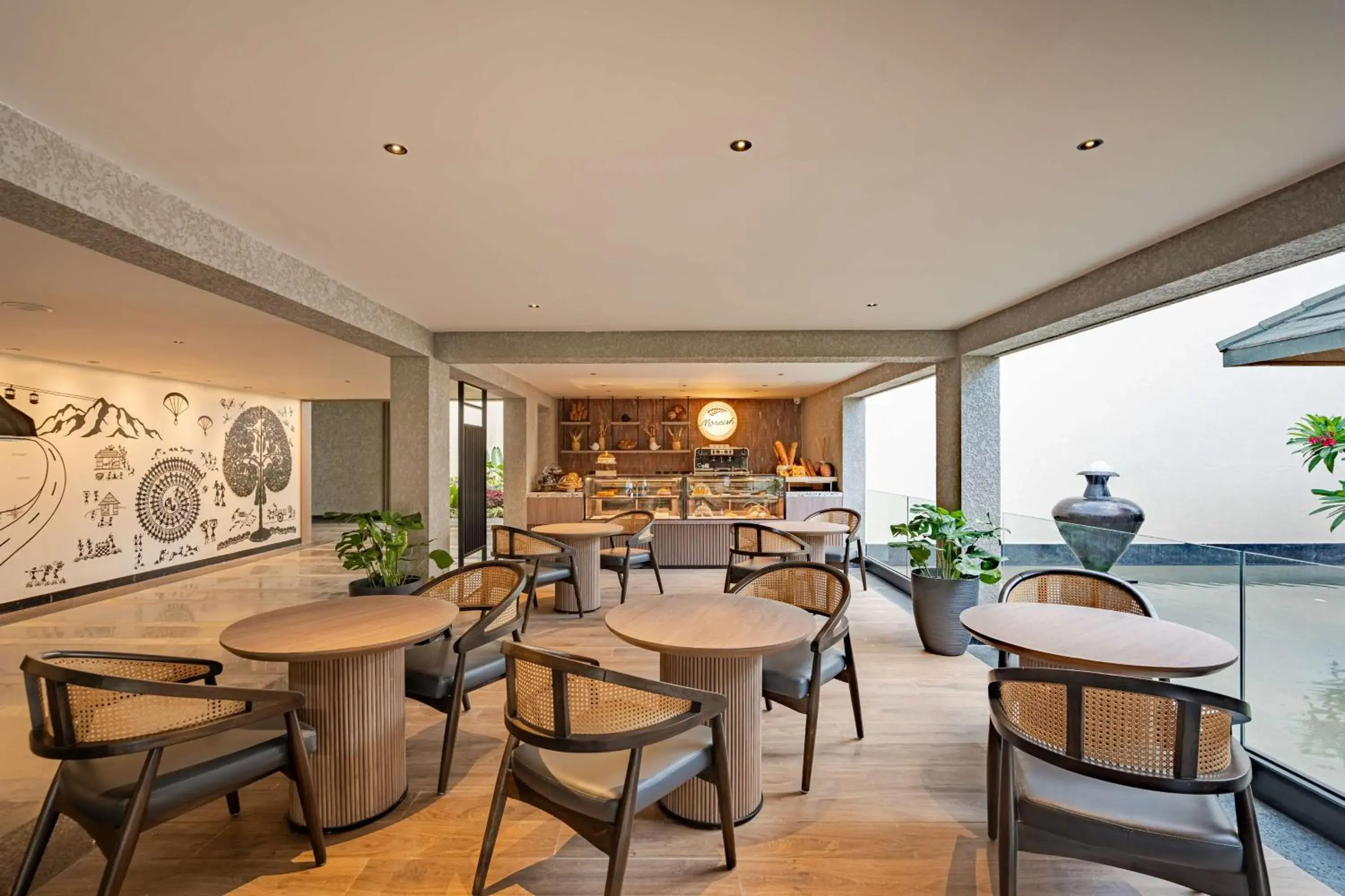 Restaurant/places to eat in Radisson Resort Hatgad Saputara Restaurant/places to eat in Radisson Resort Hatgad Saputara