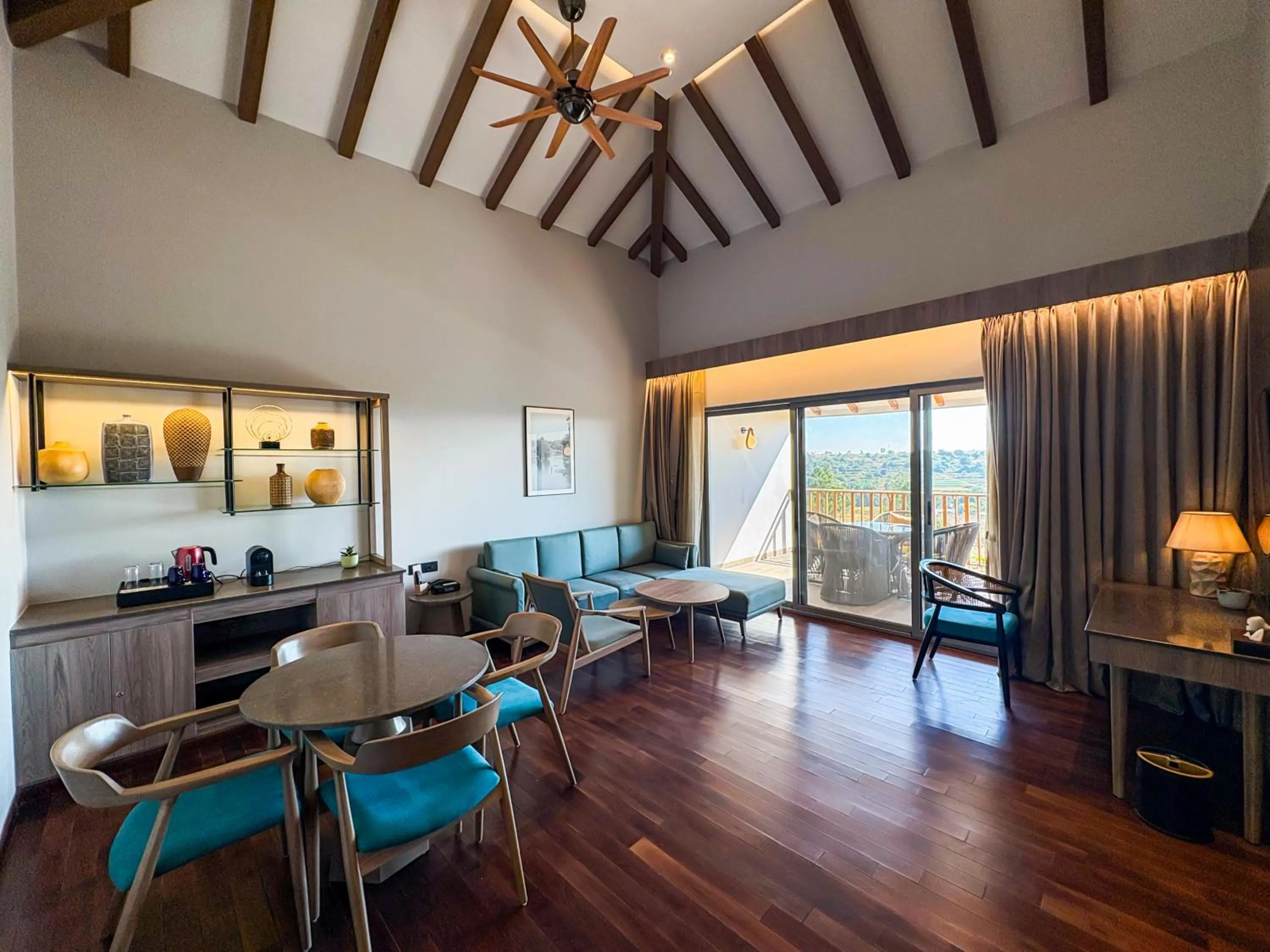 Living room in Radisson Resort Hatgad Saputara