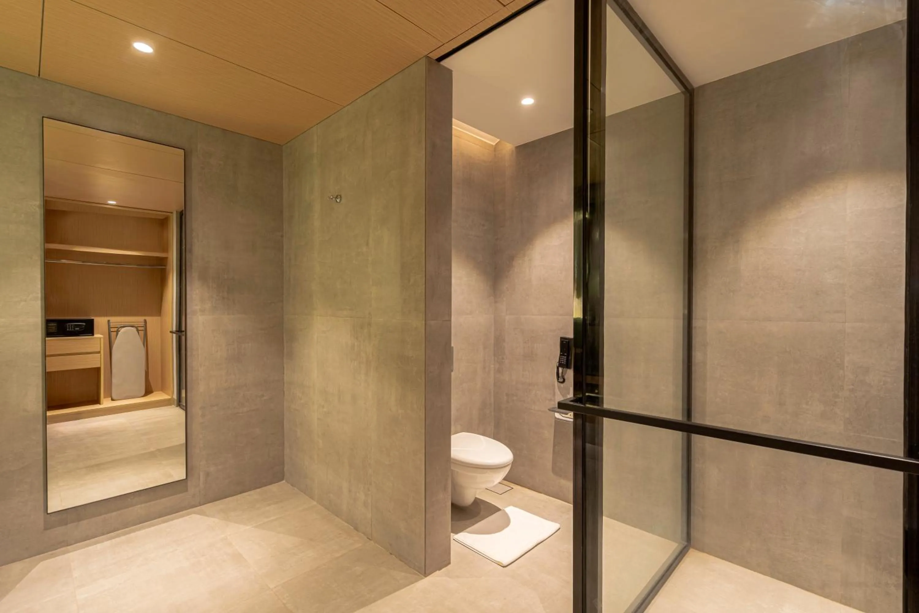 Toilet in Radisson Resort Hatgad Saputara