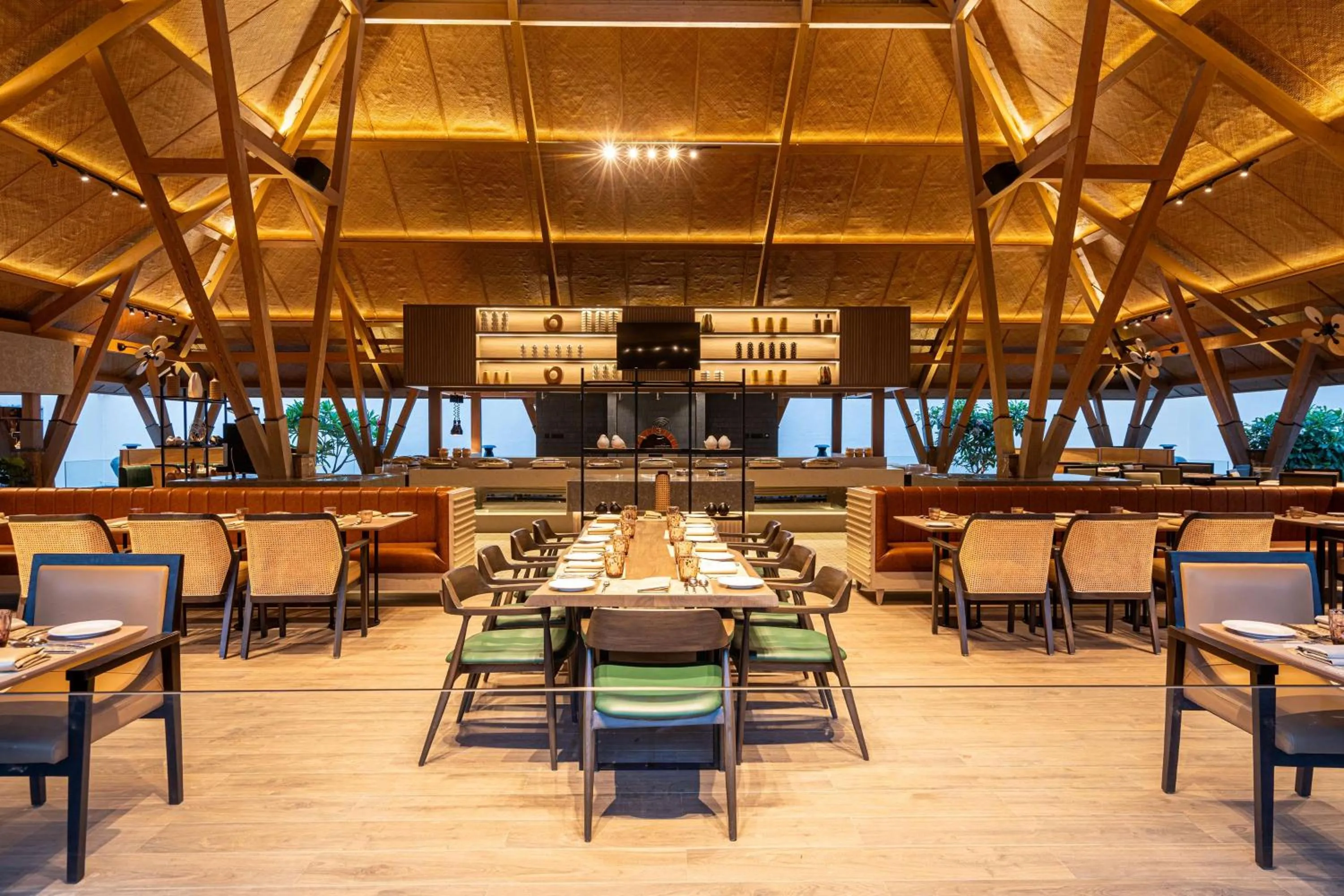 Restaurant/places to eat in Radisson Resort Hatgad Saputara