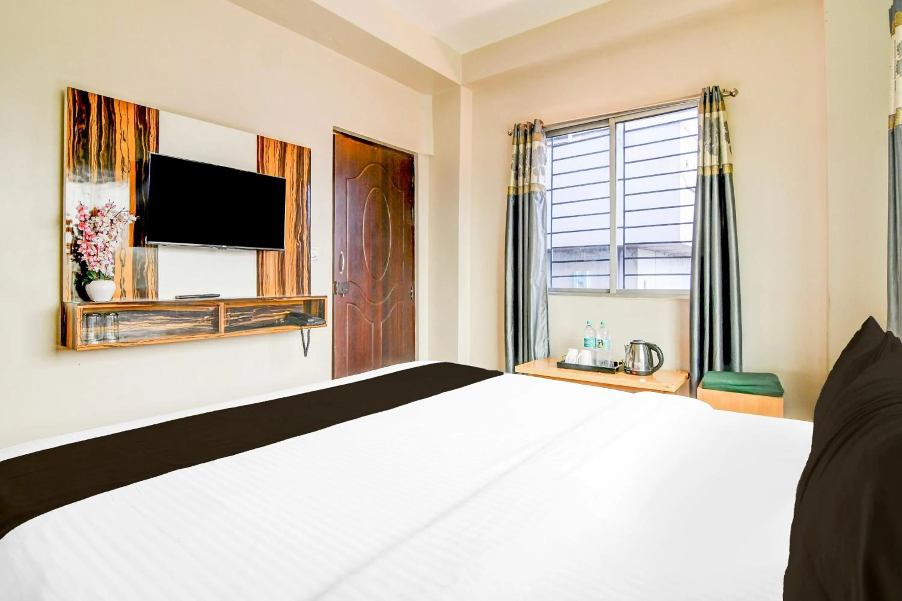 Bedroom, Bed in Collection O SF Road Siliguri Formerly Jyoti Hotel