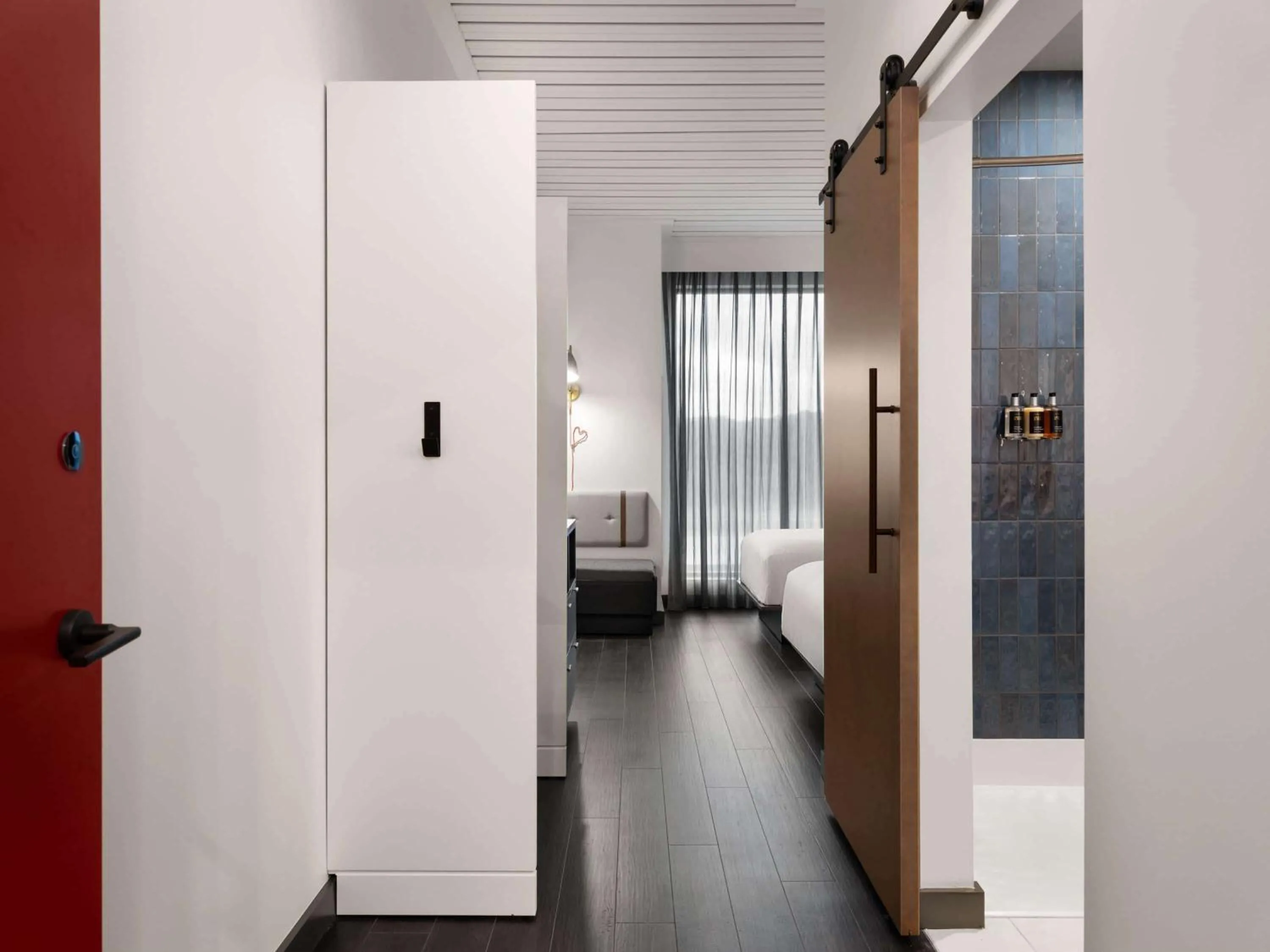 Photo of the whole room, Bed in Origin Kansas City Riverfront, a Wyndham Hotel