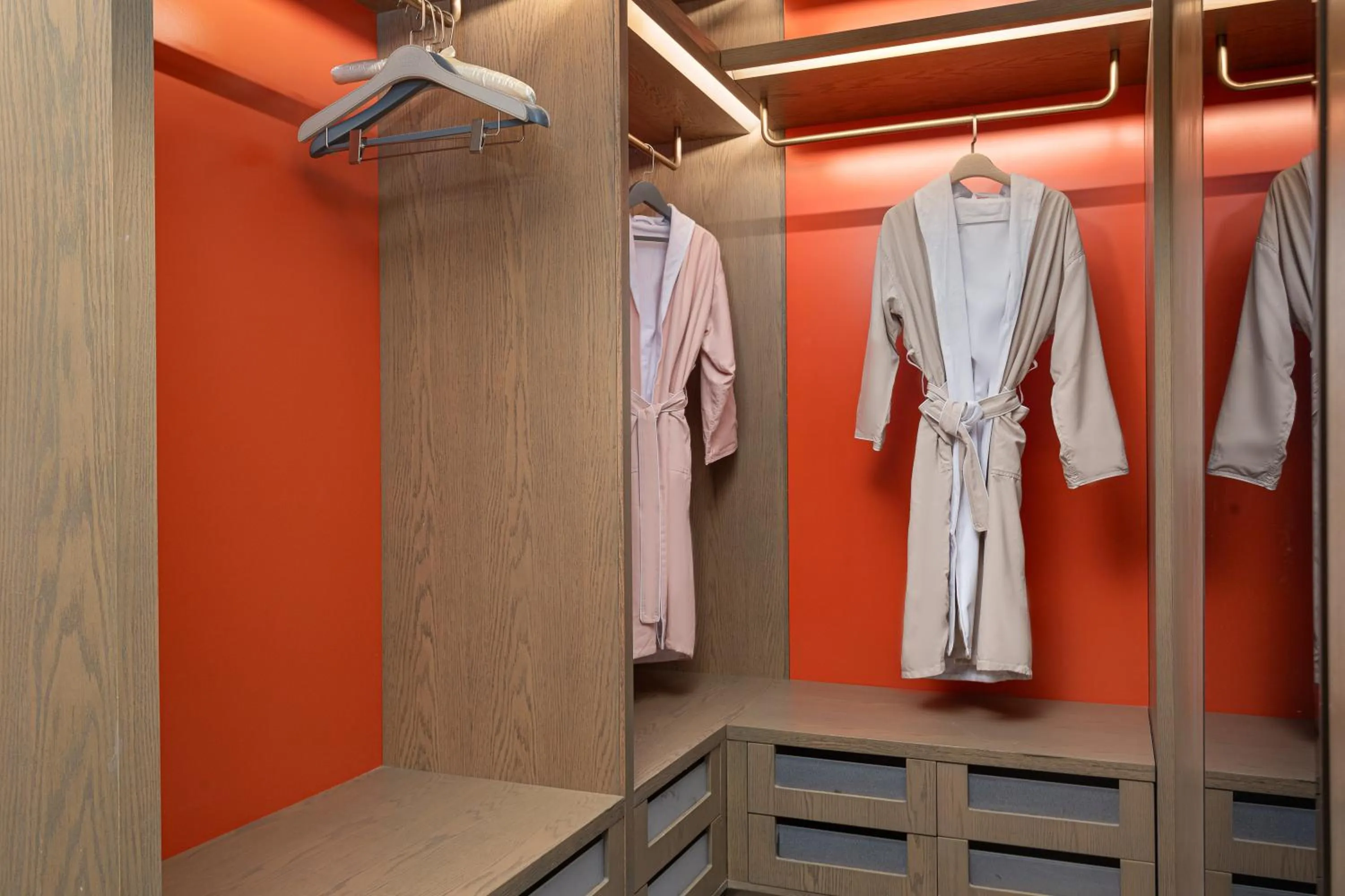 wardrobe in Wingate by Wyndham Urumqi Railway Station