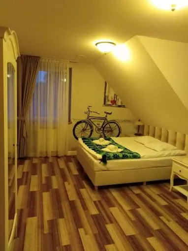 Bed in Serce