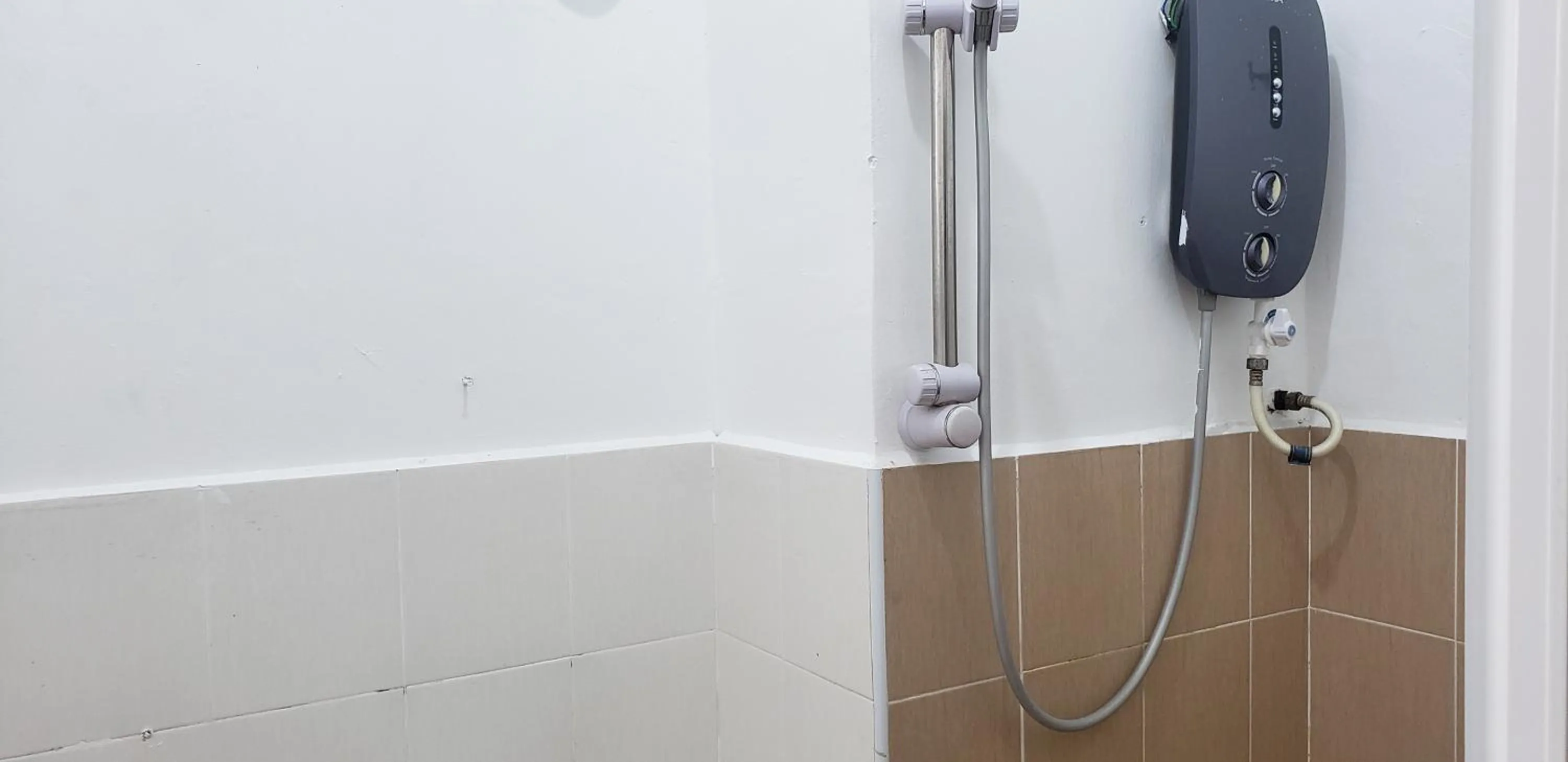 Shower in S Rose Hotel Sepang