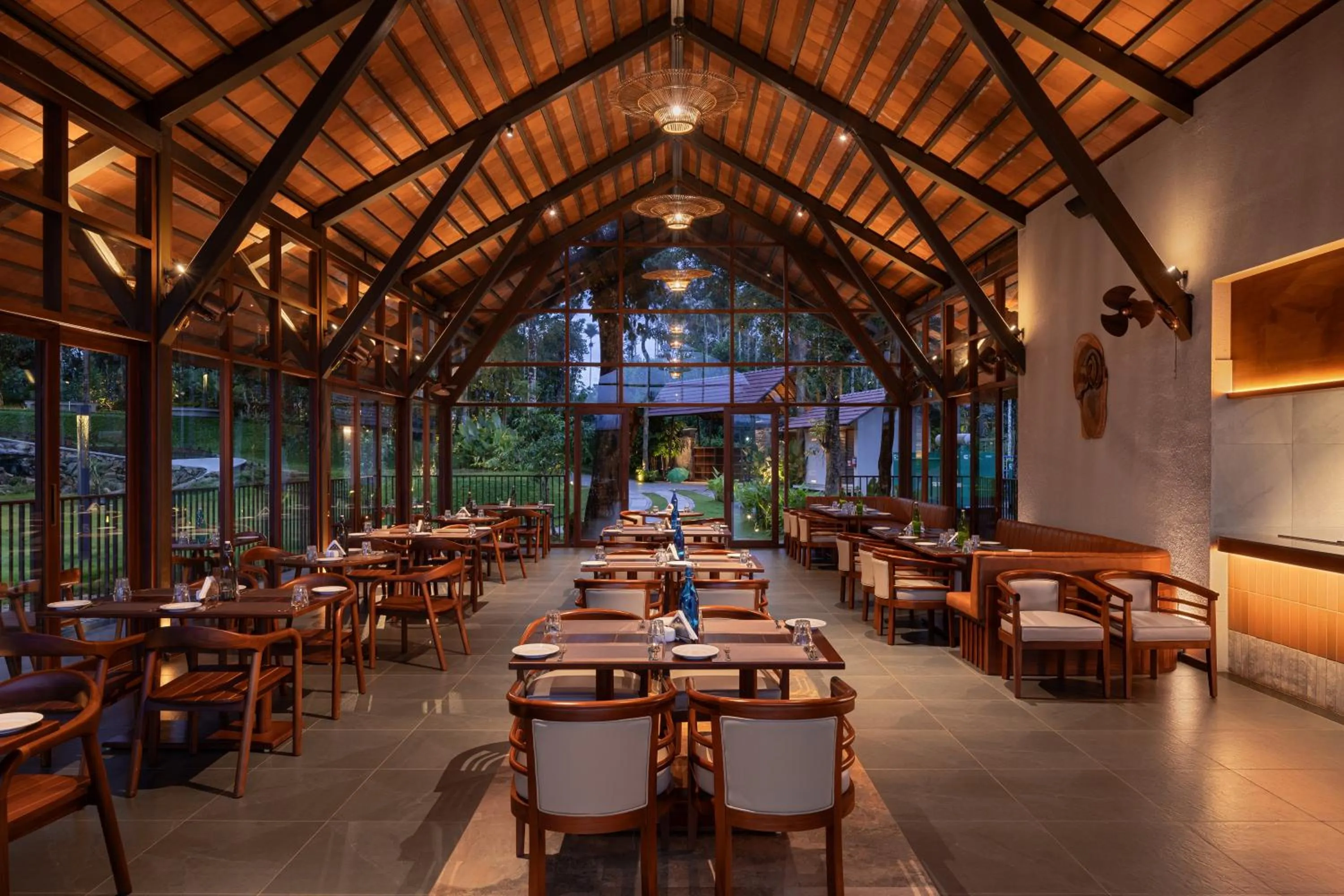 Restaurant/places to eat in Sterling Lontano Waterfront Wayanad