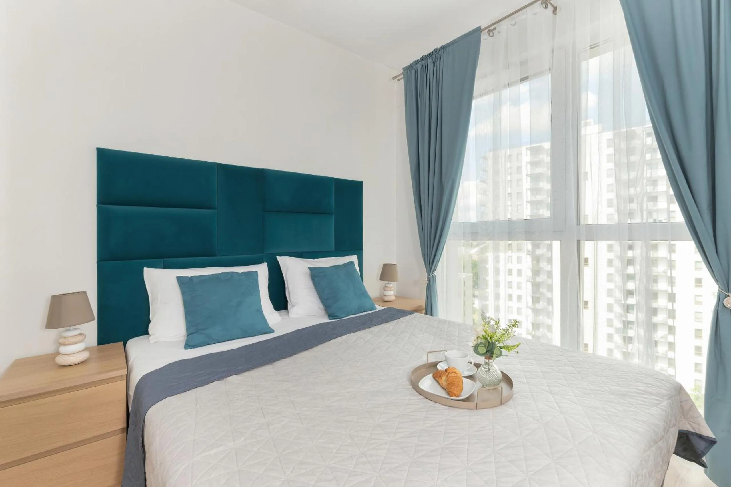 Bed in Nowoczesny Apartament z Parkingiem Nowa Letnica Gdańsk by Renters Prestige