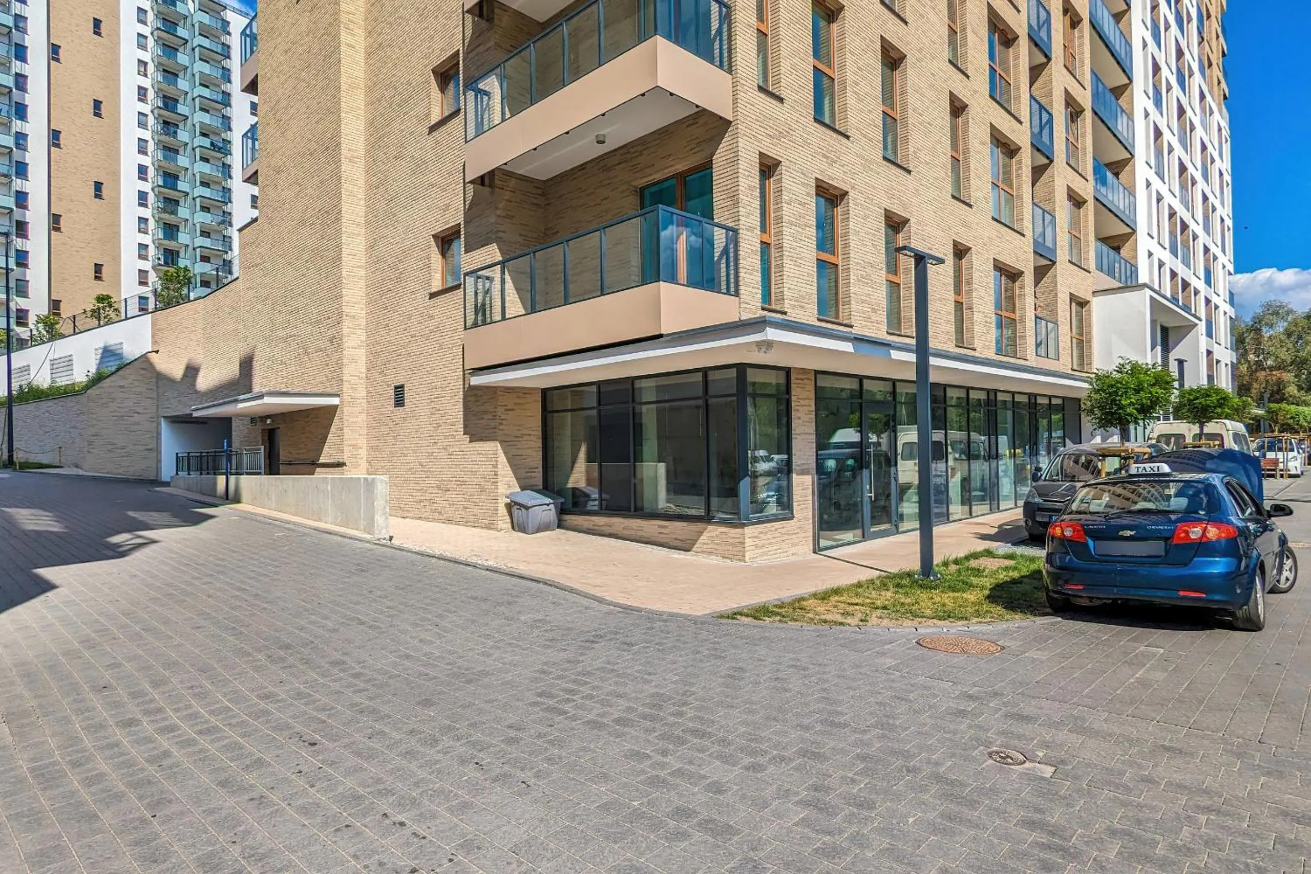 Property building in Nowoczesny Apartament z Parkingiem Nowa Letnica Gdańsk by Renters Prestige