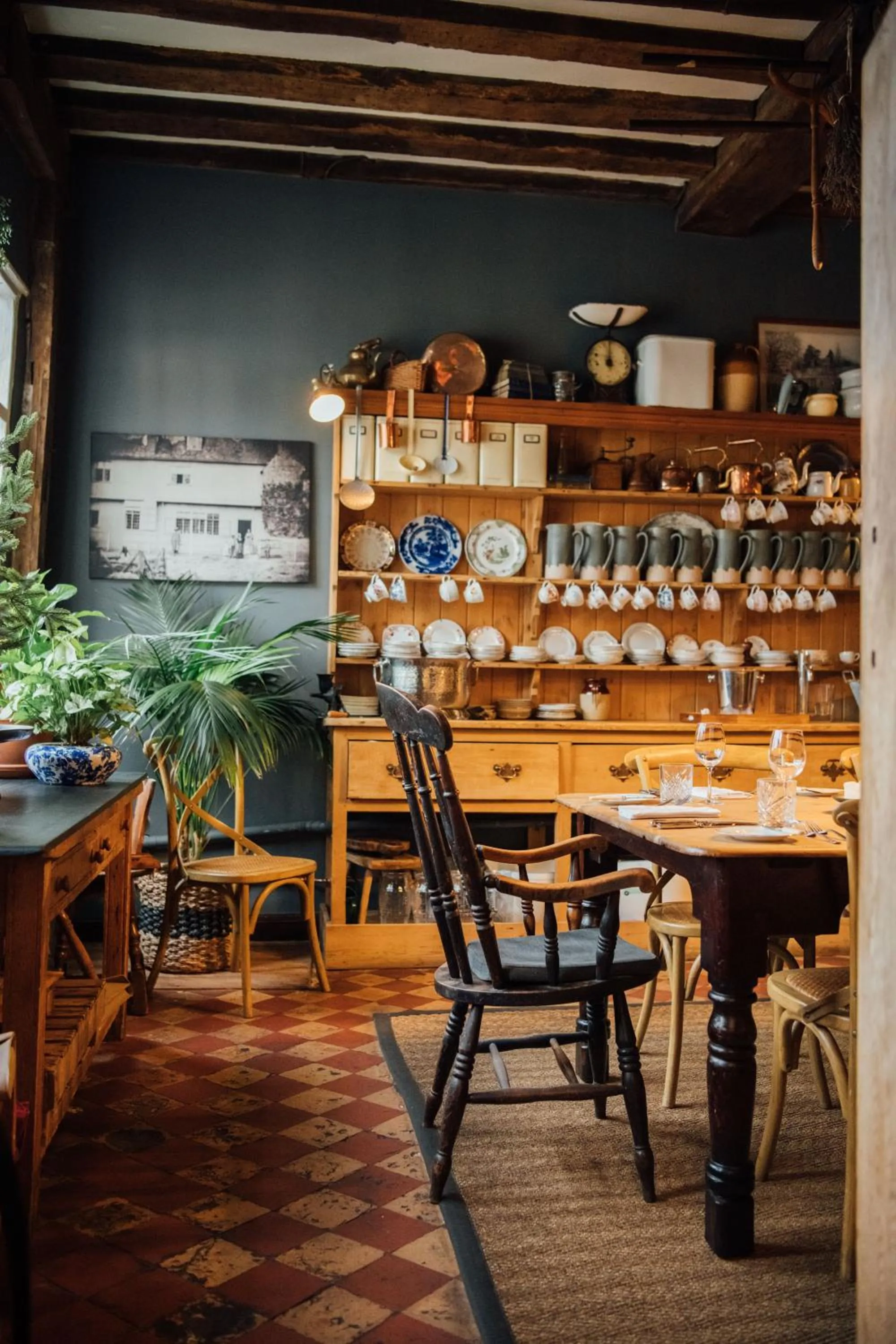 Dining area in The Farmhouse at Redcoats