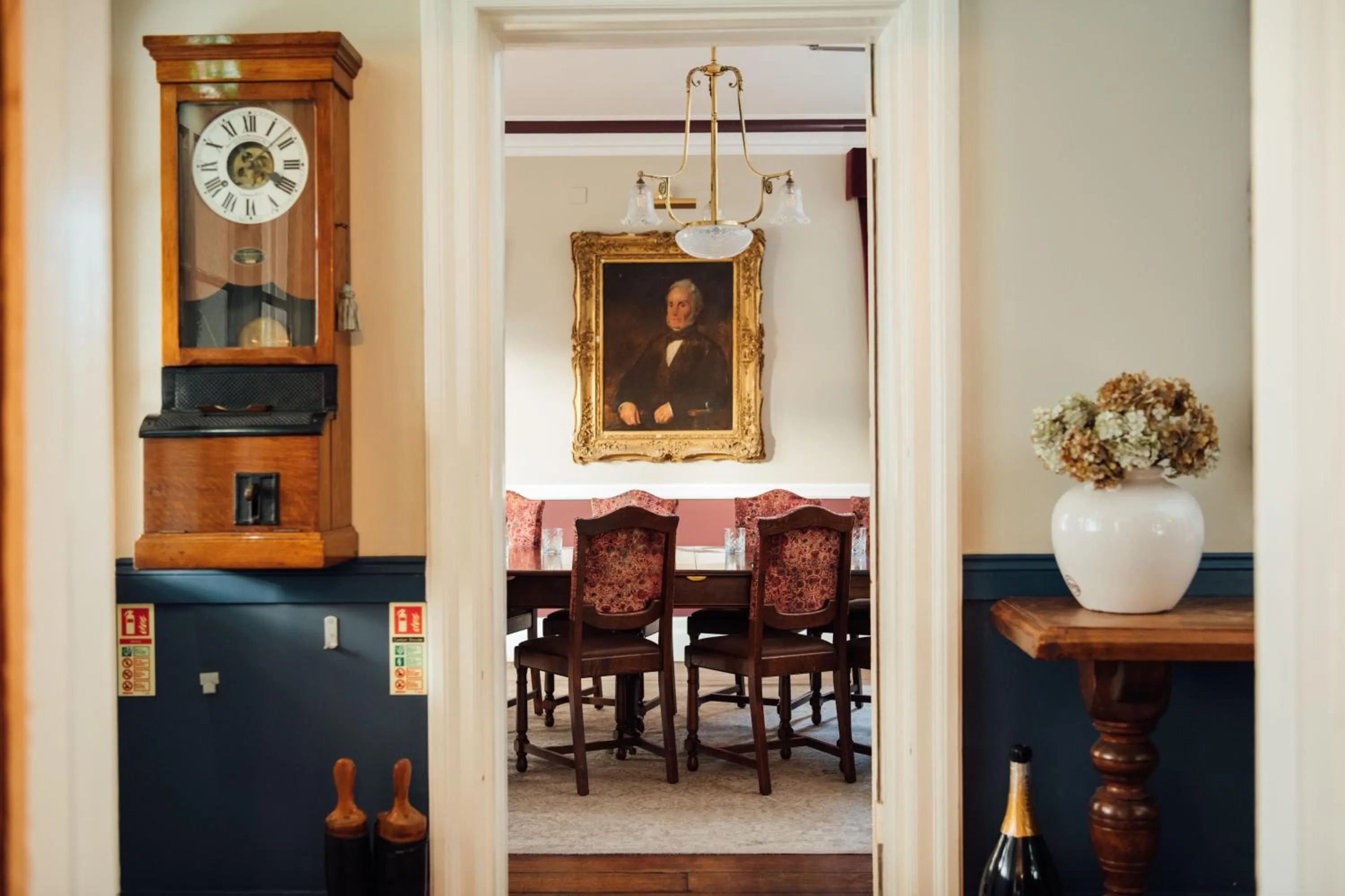 Dining area in The Farmhouse at Redcoats