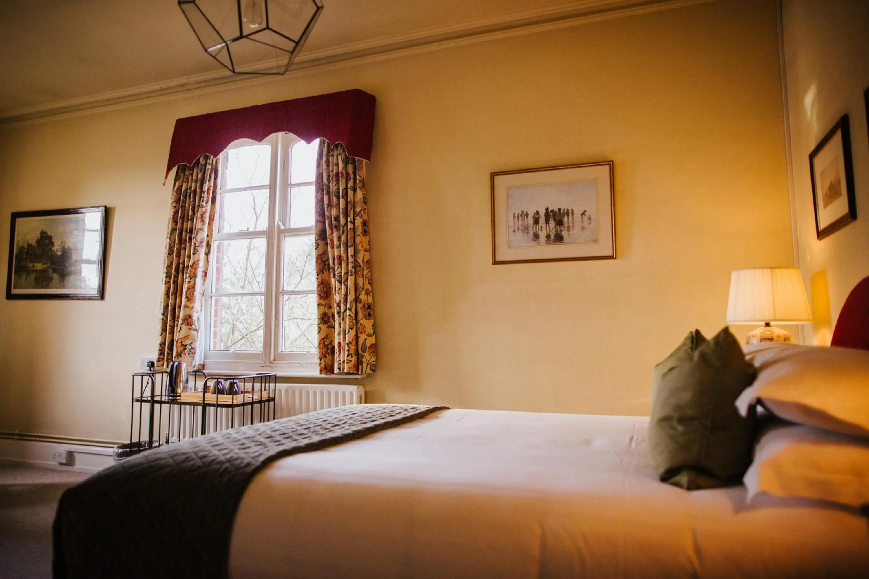 Bedroom, Bed in The Farmhouse at Redcoats
