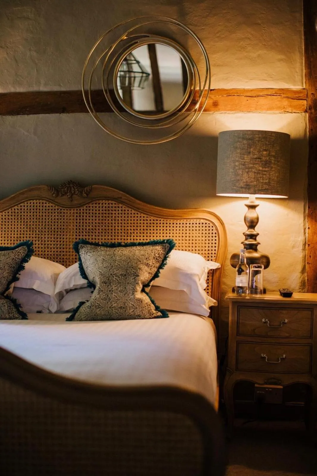 Bedroom, Bed in The Farmhouse at Redcoats
