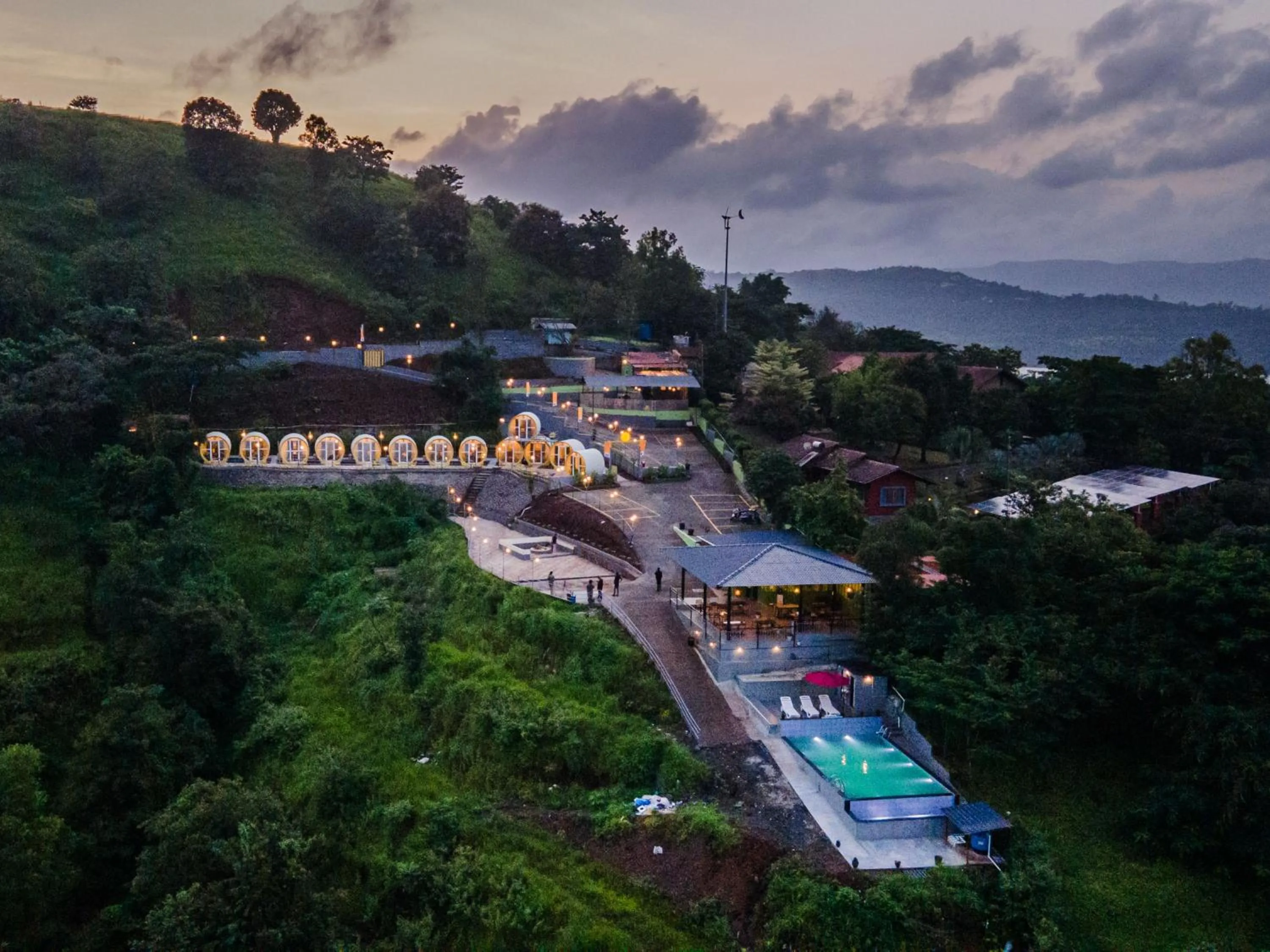 The Hosteller Panshet