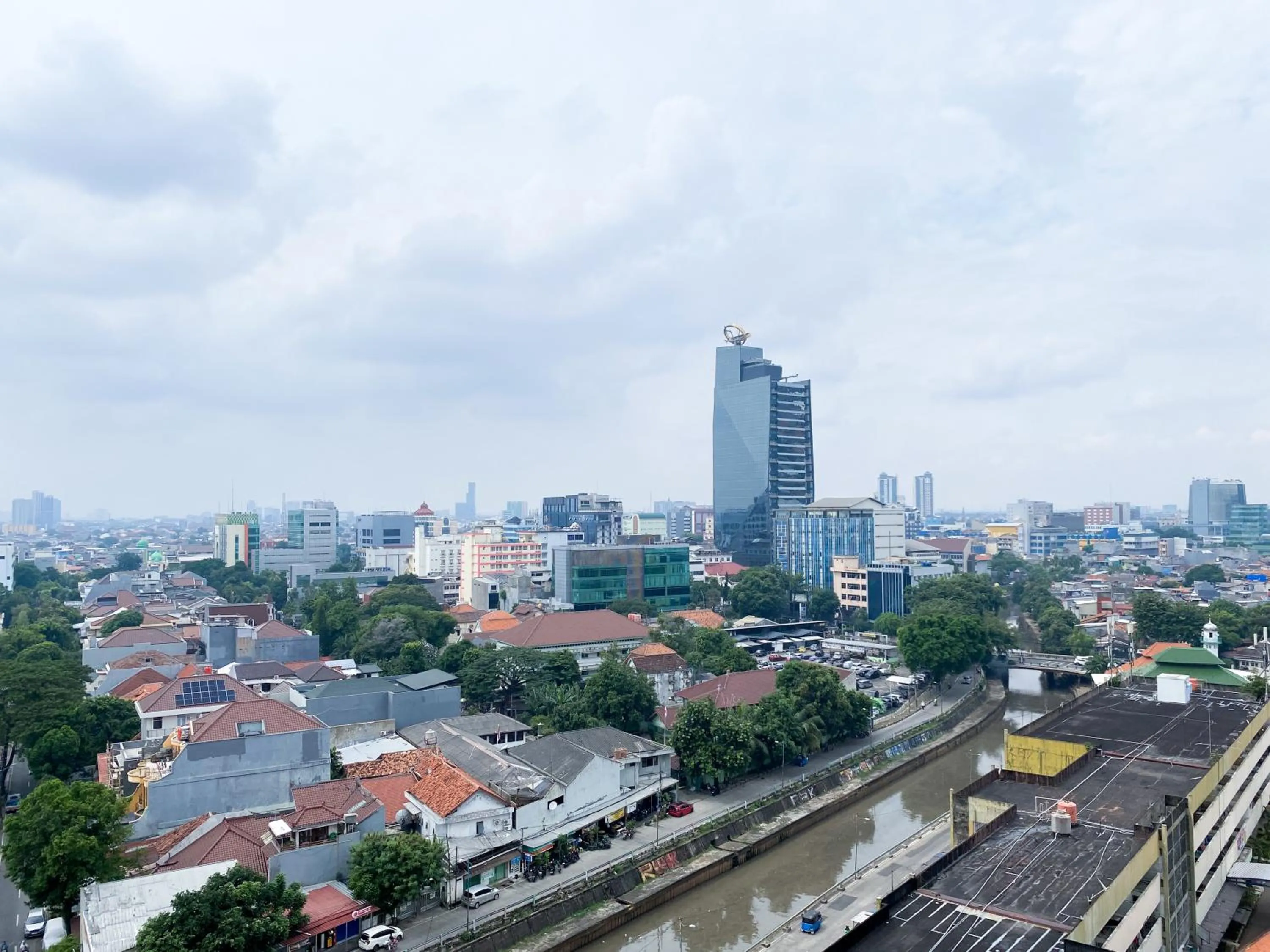 City view in Lovely Studio Menteng Park Apartment By Travelio