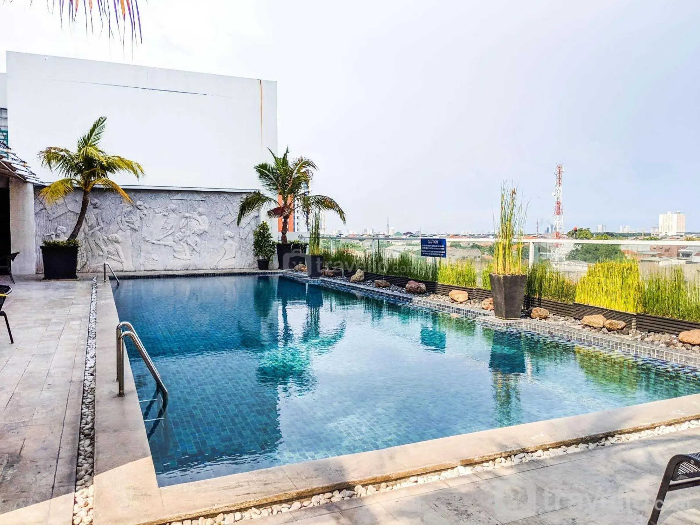 Classic Modern Studio Room Apartment at The Square Surabaya By Travelio Classic Modern Studio Room Apartment at The Square Surabaya By Travelio