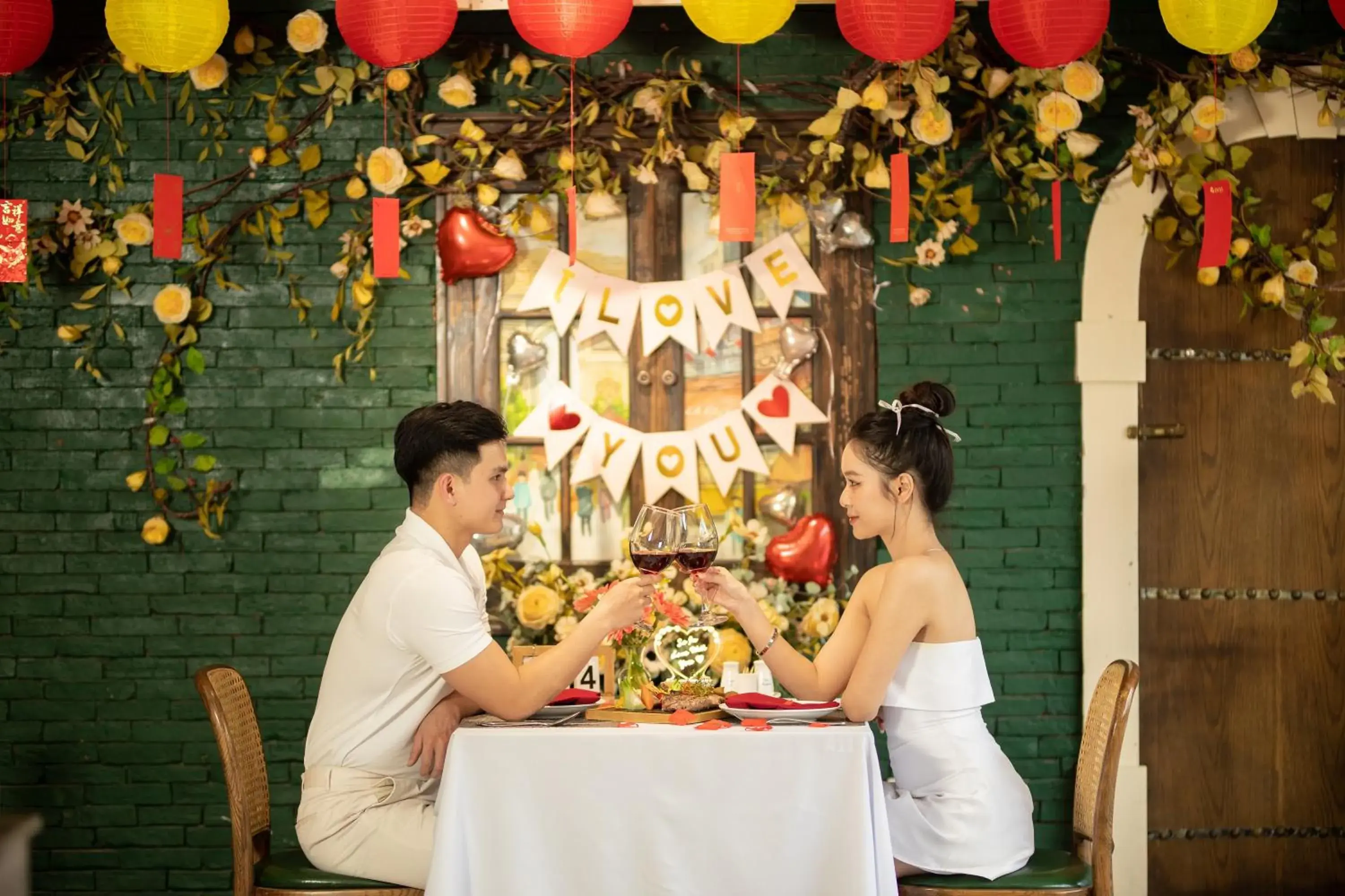 Restaurant/places to eat in Thanh Lich Hue Hotel Restaurant/places to eat in Thanh Lich Hue Hotel