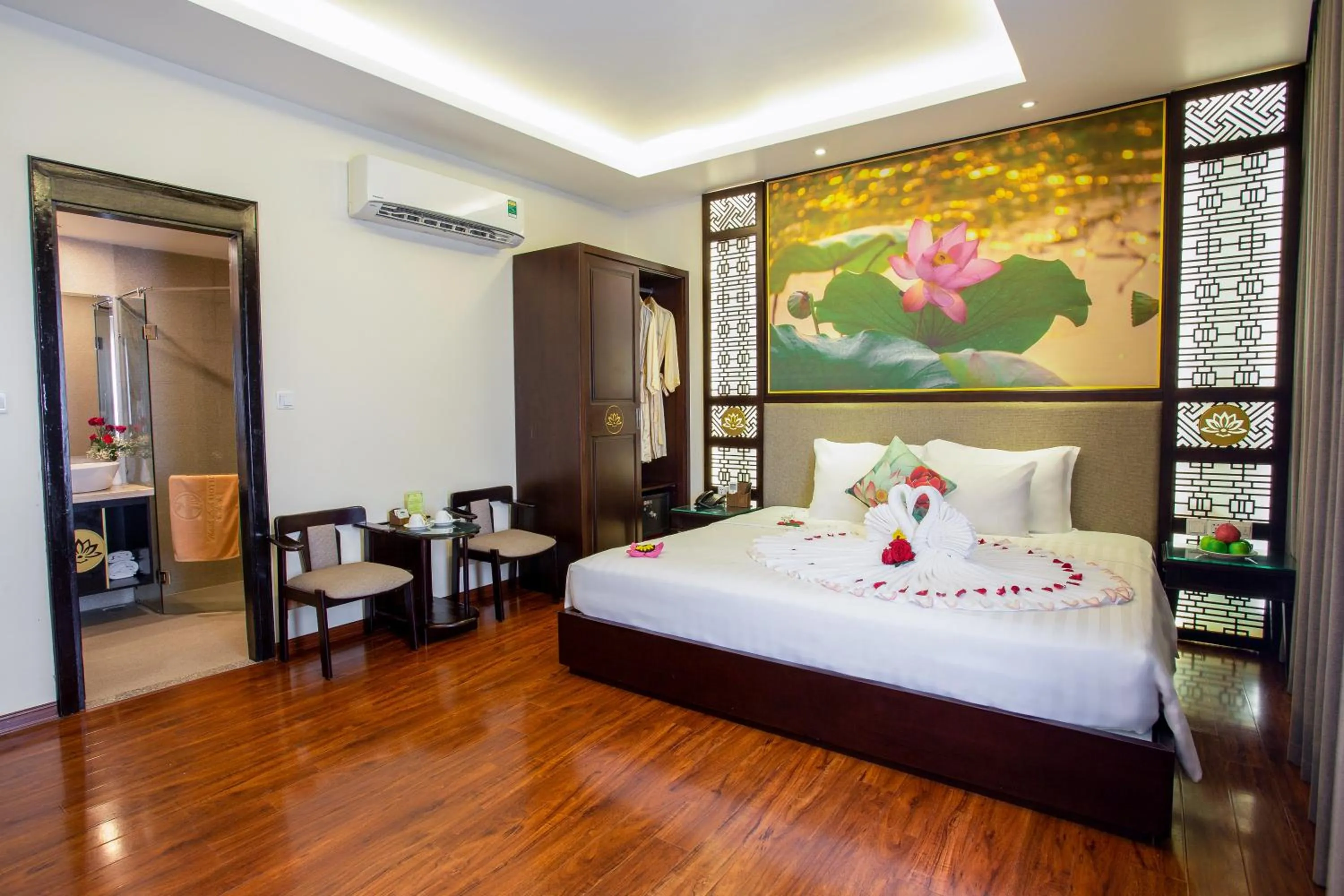 Bed in Thanh Lich Hue Hotel