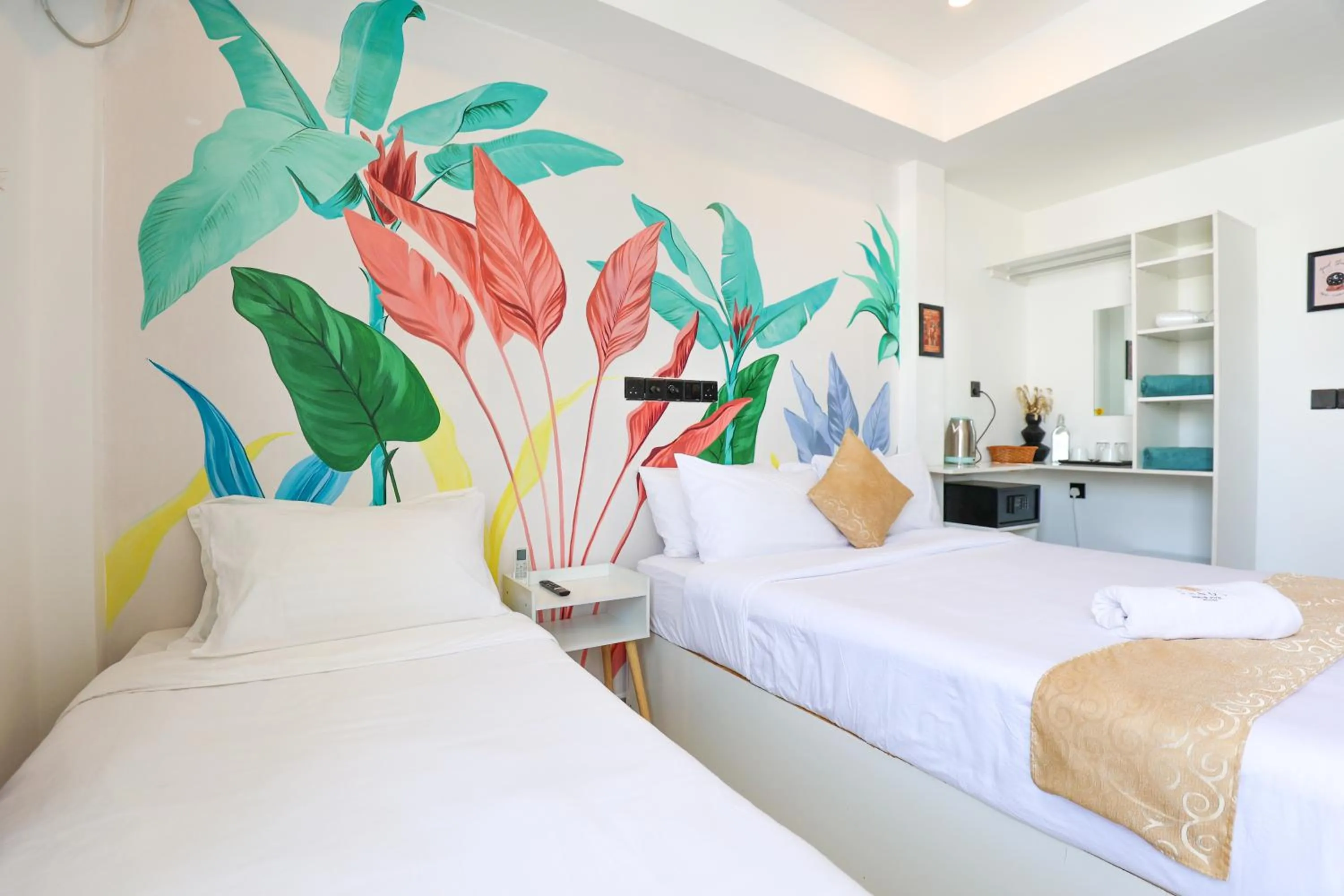 Deluxe Double Room with Balcony in Sands Garden Hotel