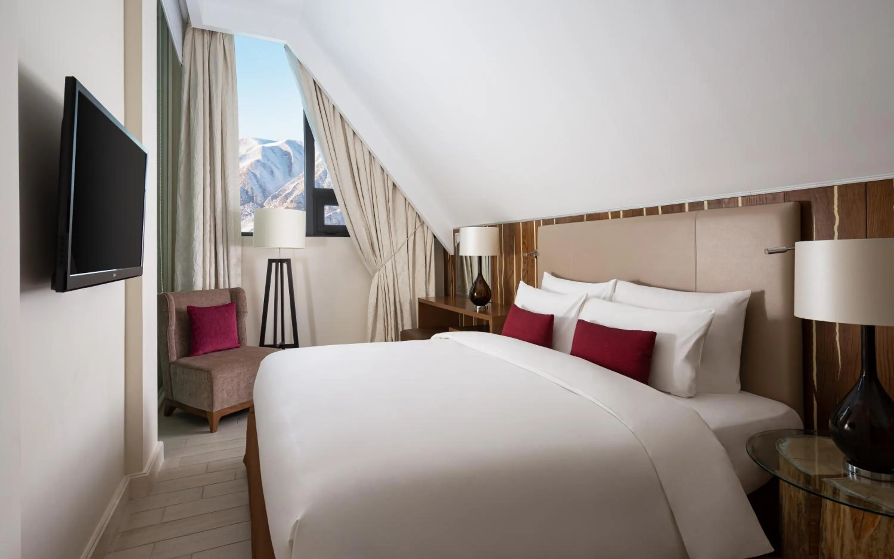 Bed in Park Chalet, Shahdag, Autograph Collection