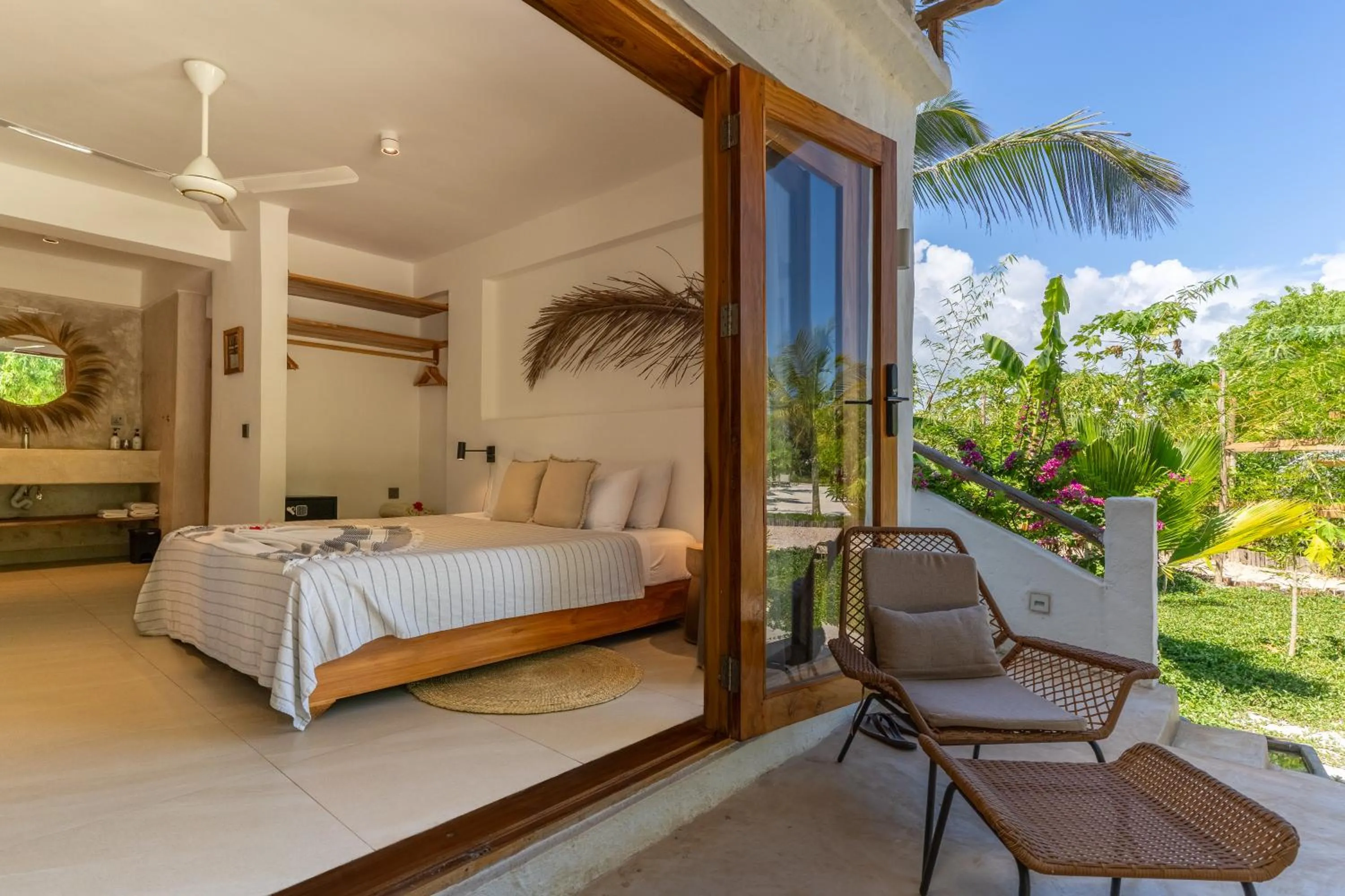 Property building, Bed in Kaskazi Hotel Zanzibar