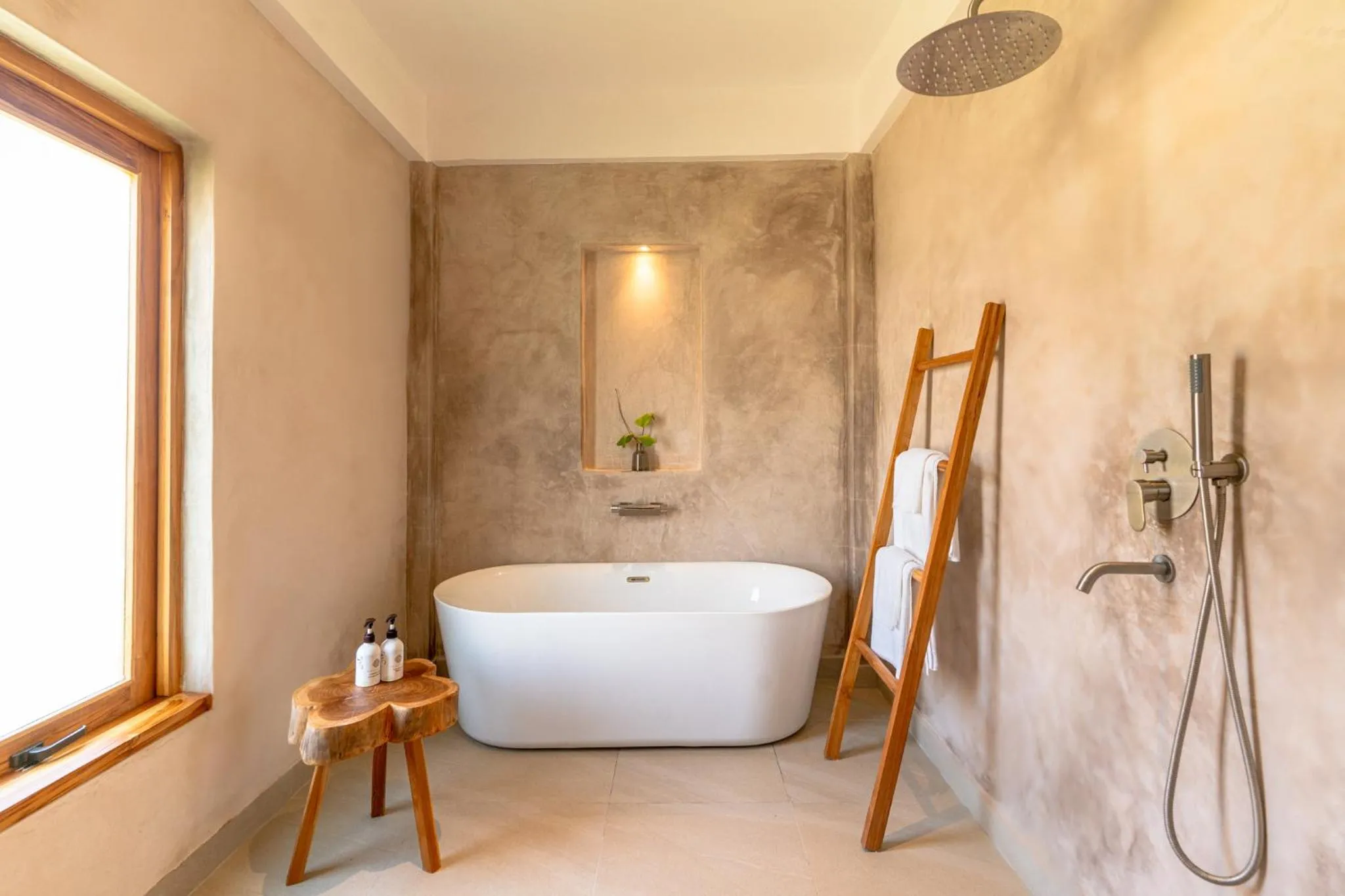 Shower in Kaskazi Hotel Zanzibar