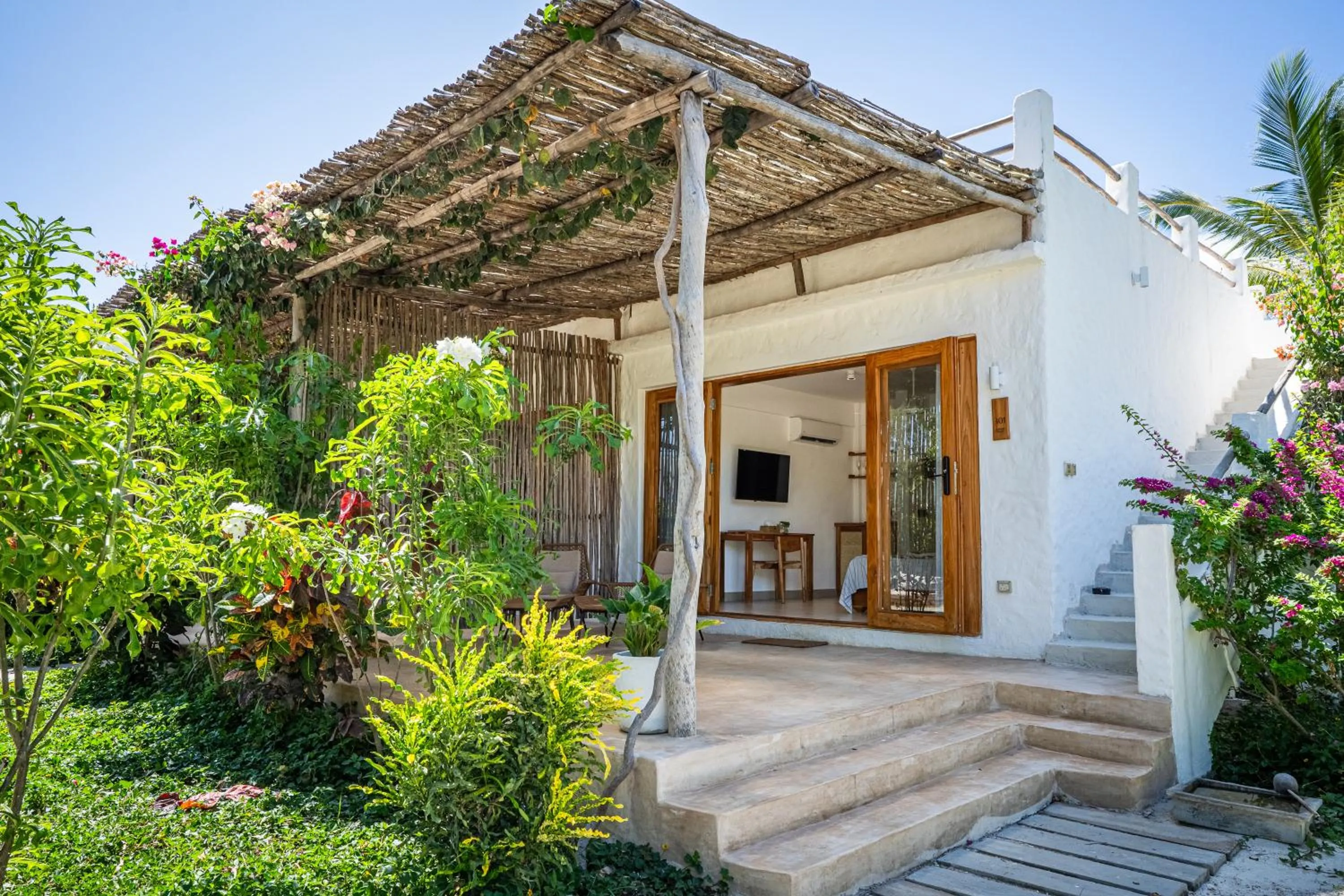 Garden in Kaskazi Hotel Zanzibar