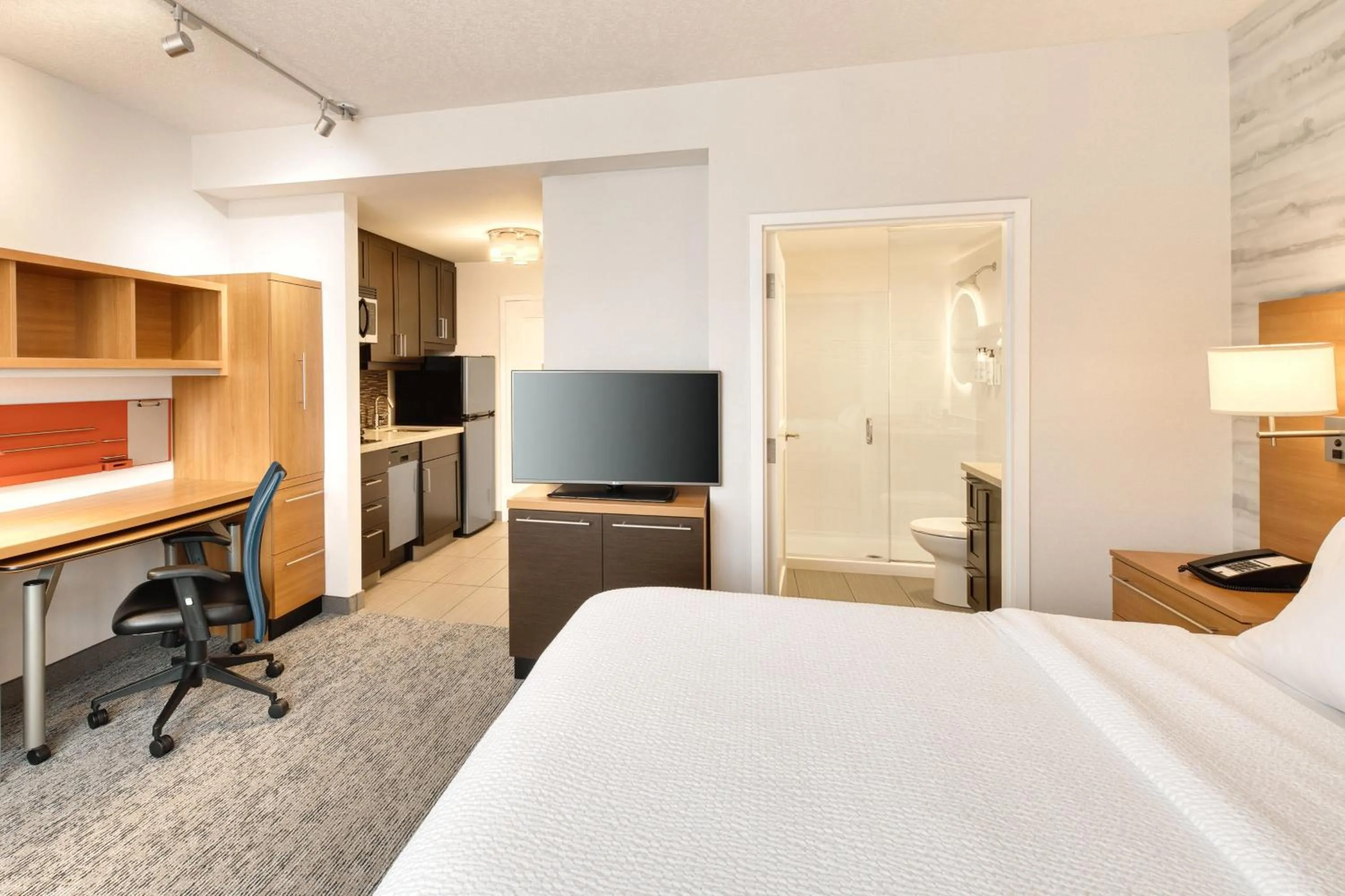 Photo of the whole room, Bed in TownePlace Suites by Marriott Belleville